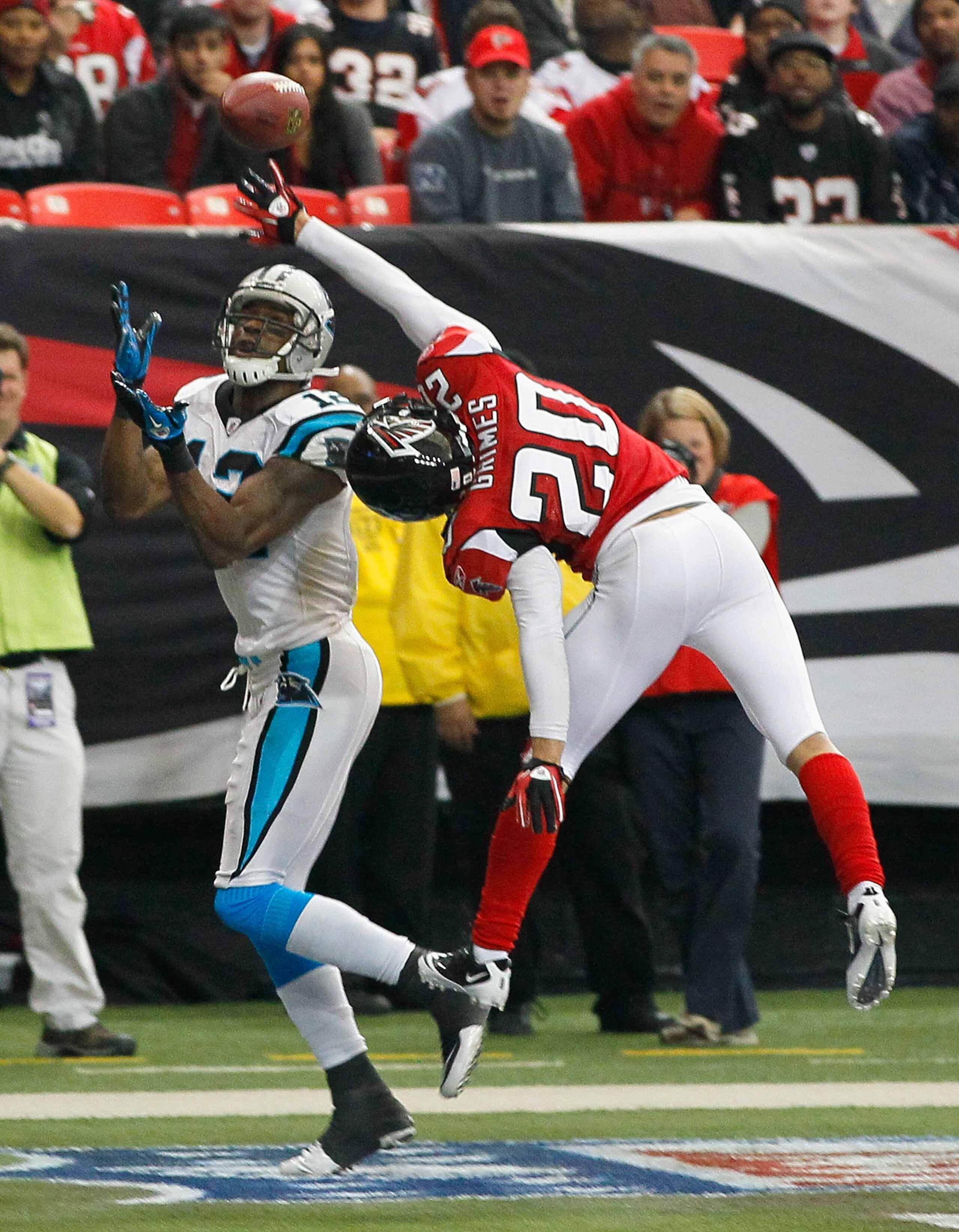 ATLANTA, GA - JANUARY 02:  Brent Grimes #20 of the Atlanta Falcons breaks up this touchdown reception intended for David Gettis #12 of the Carolina Panthers at Georgia Dome on January 2, 2011 in Atlanta, Georgia.  (Photo by Kevin C. Cox/Getty Images)