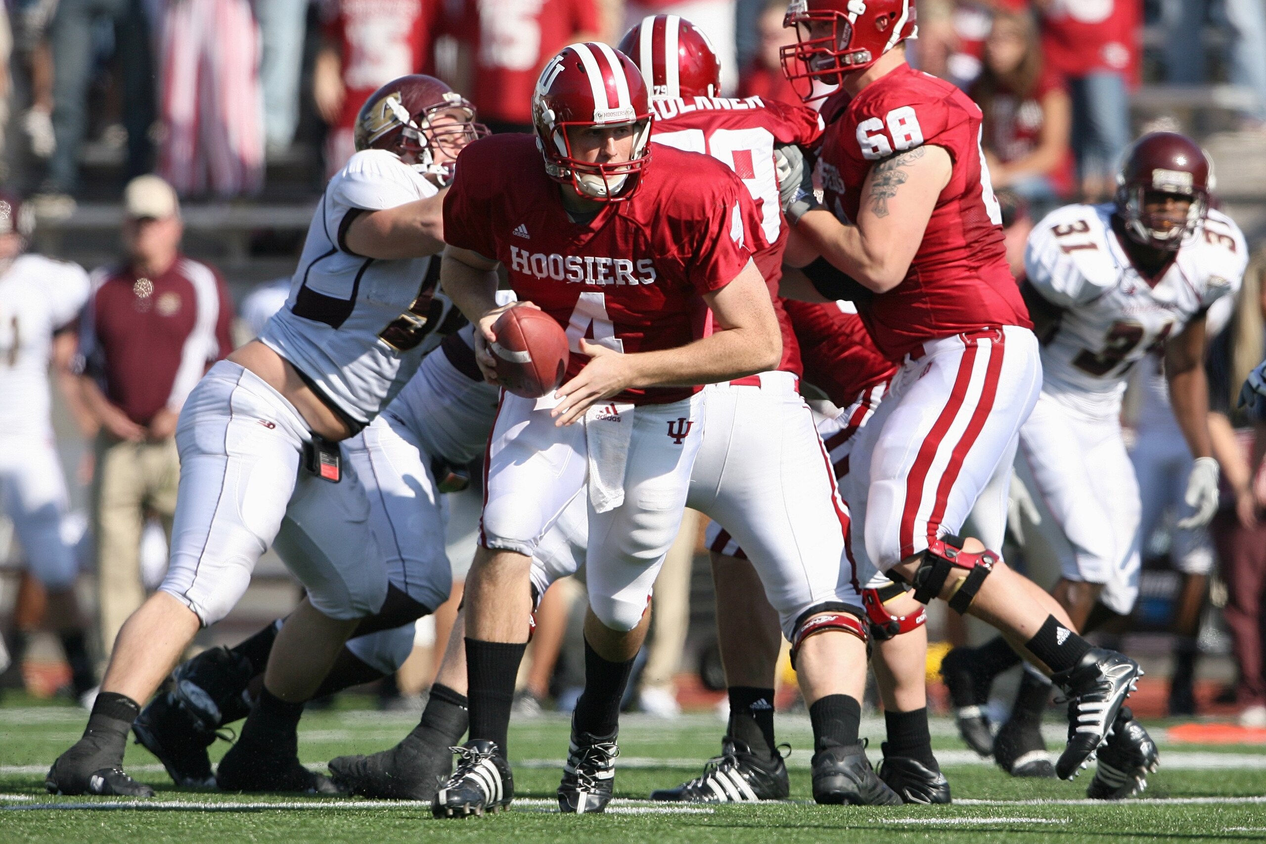 BLOOMINGTON, IN - NOVEMBER 01:  Quarterback Ben Chappell #4 of the Indiana Hooisers moves to hand off the ball during the game against the Central Michigan Chippewas at Memorial Stadium on November 1, 2008 in Bloomington, Indiana.  (Photo by Andy Lyons/Ge