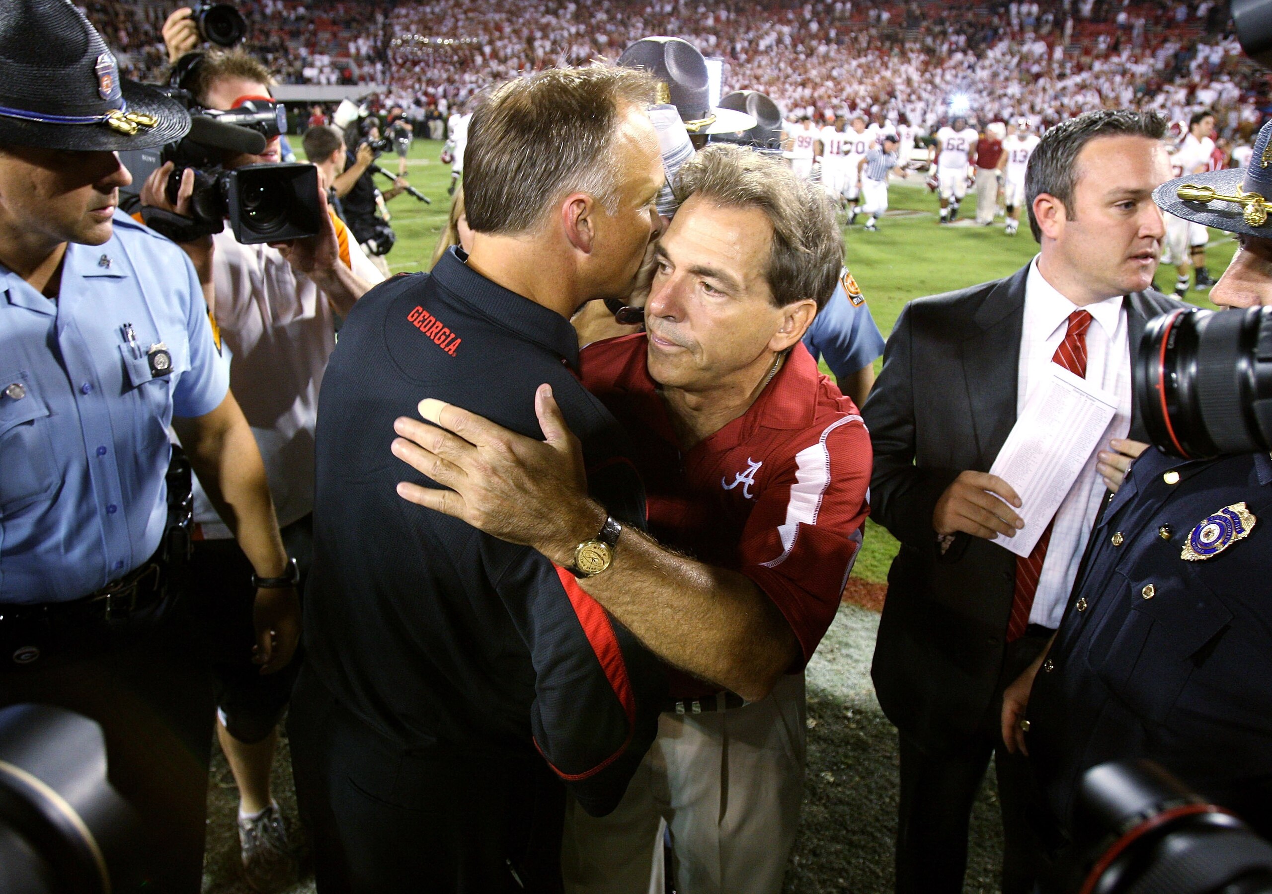 ATHENS, GA - SEPTEMBER 27:  Head coach Nick Saban of the Alabama Crimson Tide is congratulated by head coach Mark Richt of the Georgia Bulldogs at Sanford Stadium on September 27, 2008 in Athens, Georgia. Alabama defeated Georgia 41-30.  (Photo by Doug Be