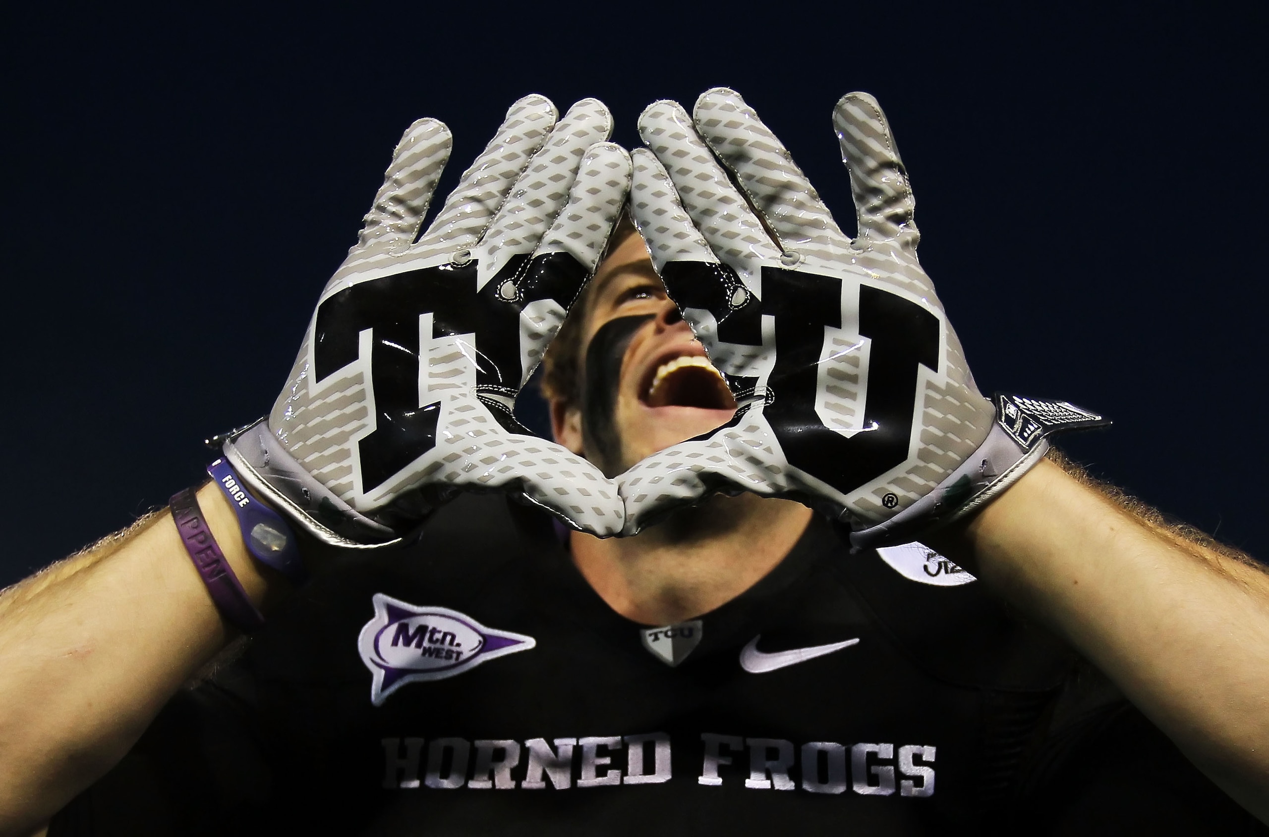 PASADENA, CA - JANUARY 01:  Wide receiver Bart Johnson #6 of the TCU Horned Frogs celebrates after defeating the Wisconsin Badgers 21-19 in the 97th Rose Bowl game on January 1, 2011 in Pasadena, California.  (Photo by Jeff Gross/Getty Images)