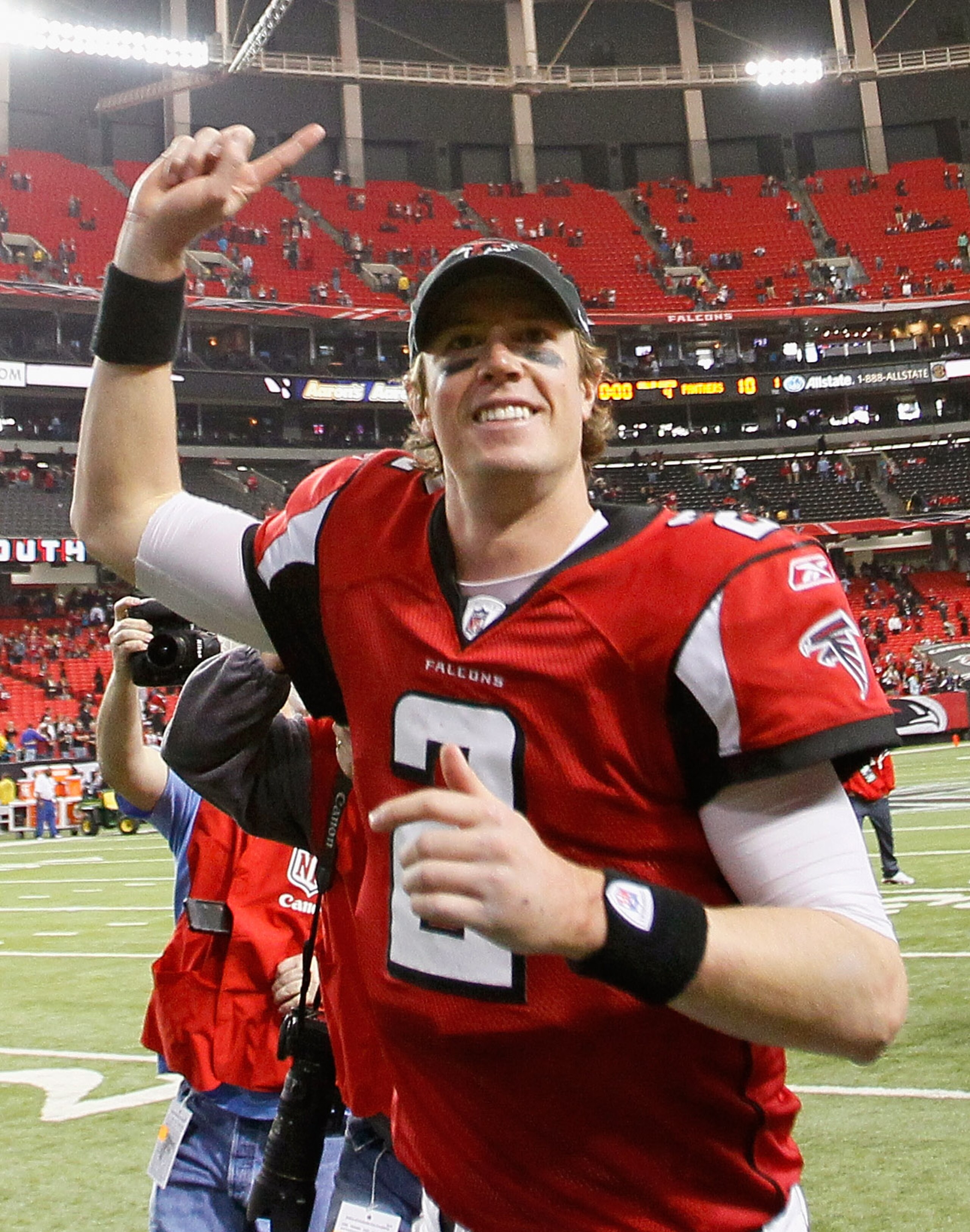 ATLANTA, GA - JANUARY 02:  Matt Ryan #2 of the Atlanta Falcons celebrates their 31-10 win over the Carolina Panthers at Georgia Dome on January 2, 2011 in Atlanta, Georgia.  (Photo by Kevin C. Cox/Getty Images)