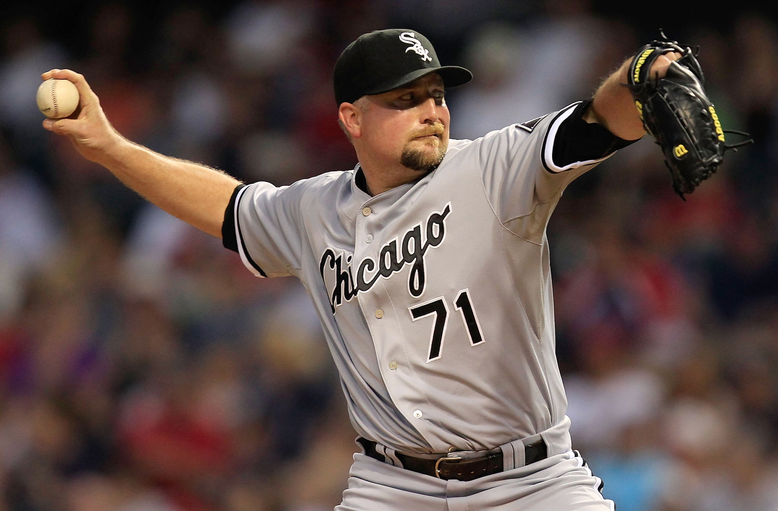 CLEVELAND - MAY 25:  Scott Linebrink #71 of the Chicago White Sox pitches against the Cleveland Indians during the game on May 25, 2010 at Progressive Field in Cleveland, Ohio.  (Photo by Jared Wickerham/Getty Images)