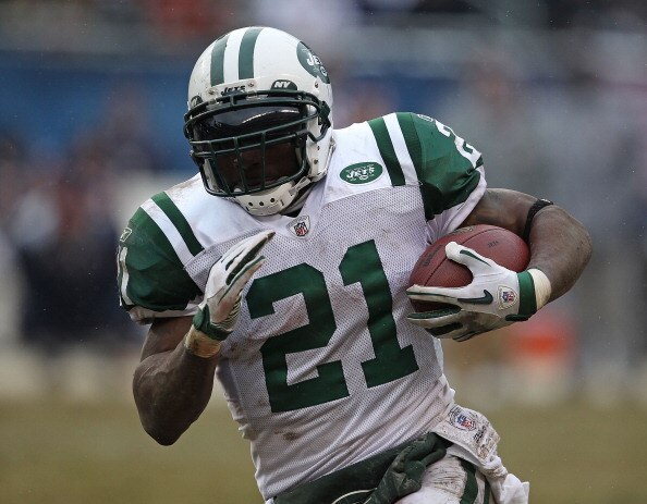 CHICAGO, IL - DECEMBER 26: LaDainian Thomlinson #21 of the New York Jets runs against the Chicago Bears at Soldier Field on December 26, 2010 in Chicago, Illinois. The Bears defeated the Jets 38-34.  (Photo by Jonathan Daniel/Getty Images)