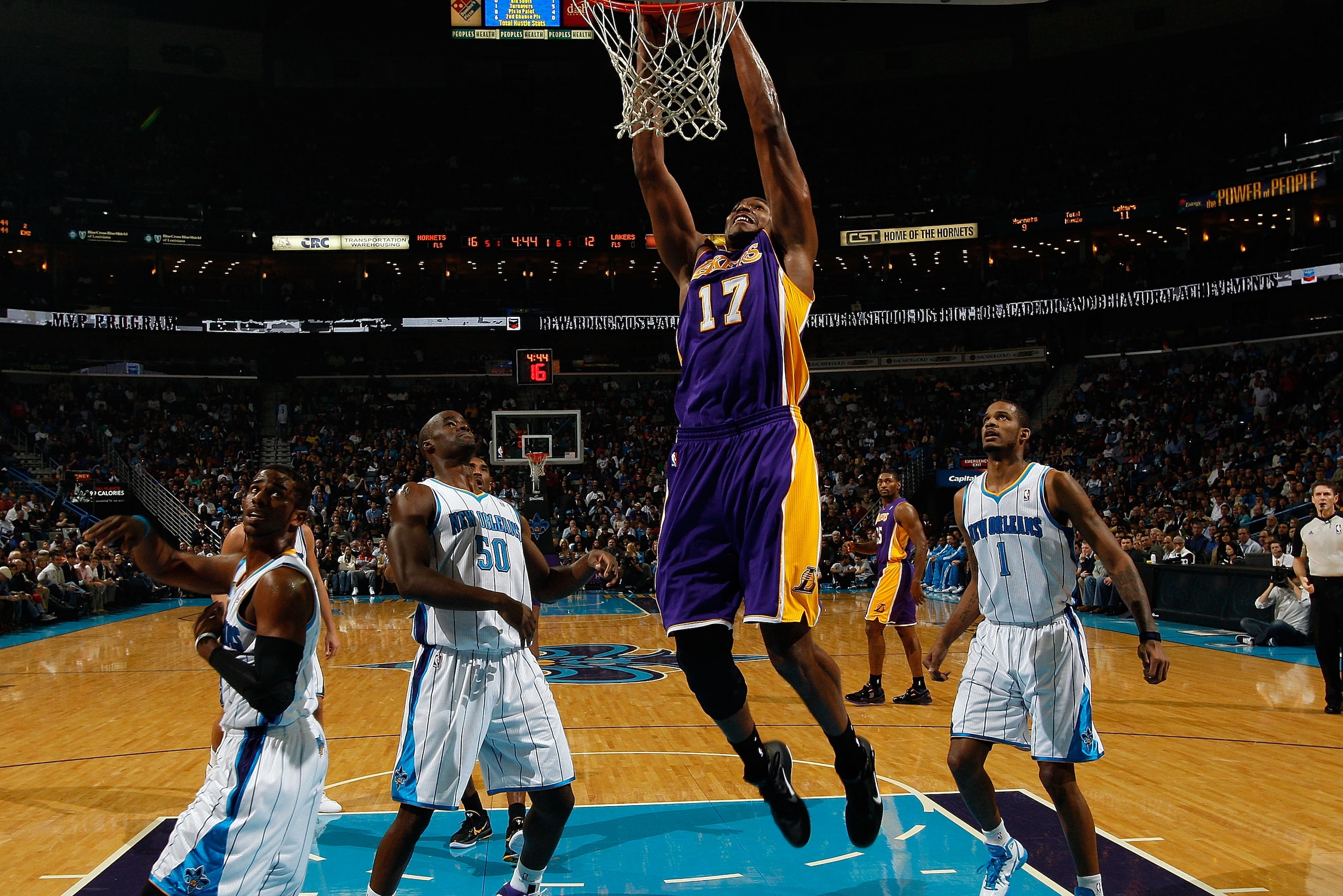 NEW ORLEANS, LA - DECEMBER 29:  Andrew Bynum #17 of the Los Angeles Lakers dunks the ball during the game against the New Orleans Hornets at the New Orleans Arena on December 29, 2010 in New Orleans, Louisiana.   NOTE TO USER: User expressly acknowledges