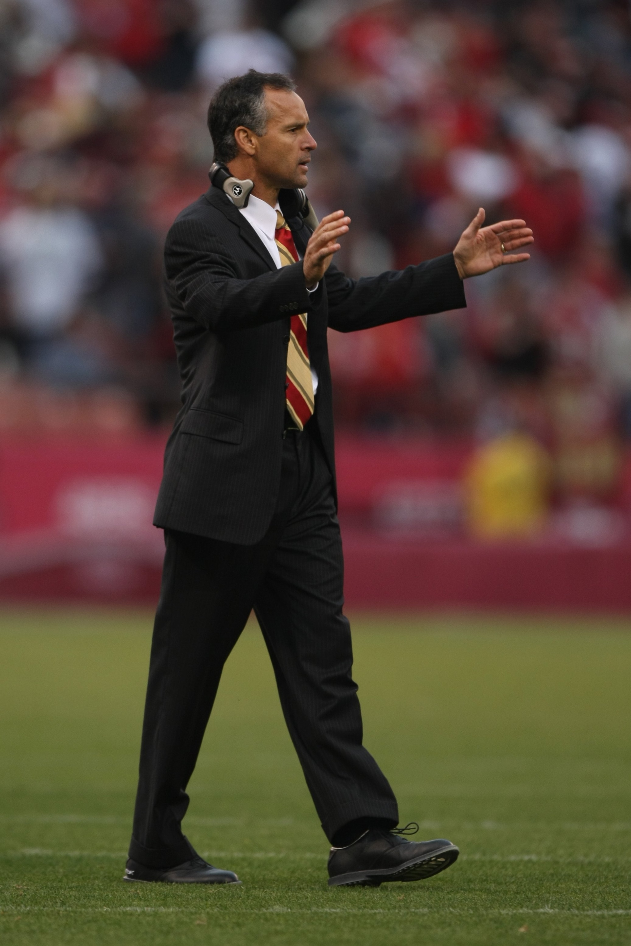 SAN FRANCISCO - NOVEMBER 18: Head coach Mike Nolan of the San Francisco 49ers walks on the field during the game against the St. Louis Rams on November 18, 2007 at Monster Park in San Francisco, California. (Photo by Jed Jacobsohn/Getty Images) SAN FRANCISCO - NOVEMBER 18: Head coach Mike Nolan of the San Francisco 49ers walks on the field during the game against the St. Louis Rams on November 18, 2007 at Monster Park in San Francisco, California. (Photo by Jed Jacobsohn/Getty Images)