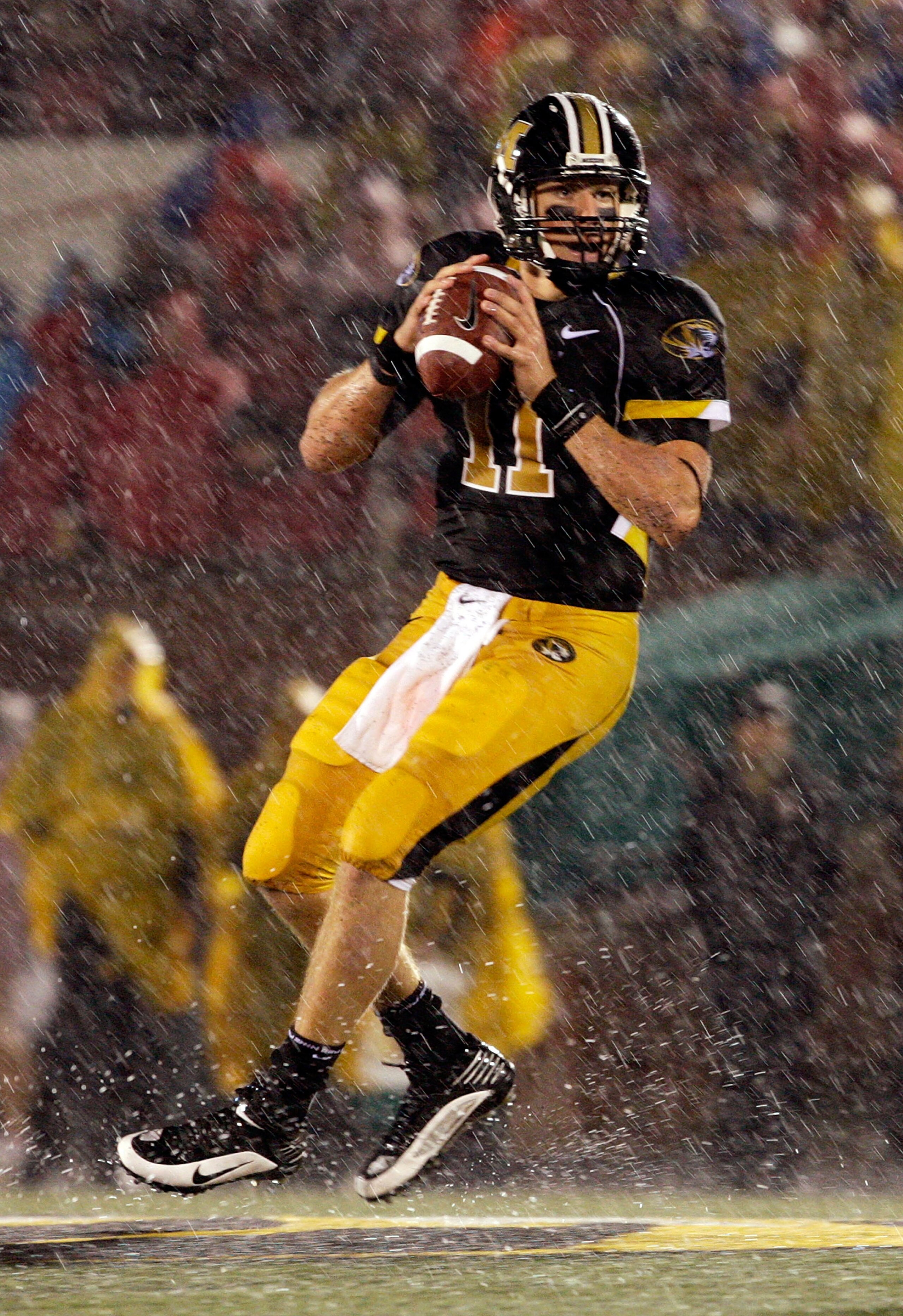 COLUMBIA, MO - OCTOBER 08:  Quarterback Blaine Gabbert #11 of the Missouri Tigers drops back to pass during the game against the Nebraska Cornhuskers on October 8, 2009 at Faurot Field/Memorial Stadium in Columbia, Missouri.  (Photo by Jamie Squire/Getty