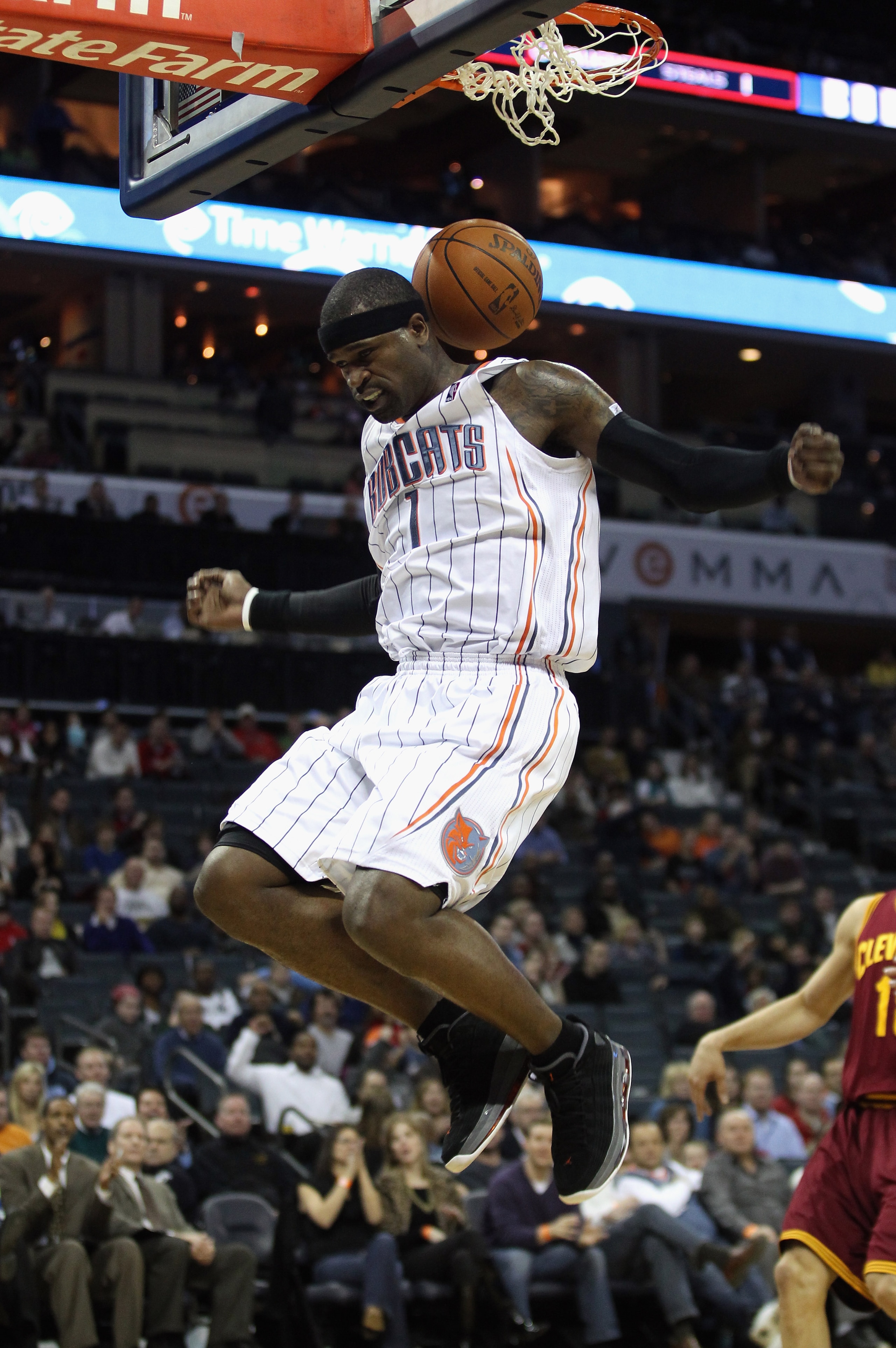 CHARLOTTE, NC - DECEMBER 29:  Stephen Jackson #1 of the Charlotte Bobcats dunks the ball against the Cleveland Cavaliers during their game at Time Warner Cable Arena on December 29, 2010 in Charlotte, North Carolina. NOTE TO USER: User expressly acknowled
