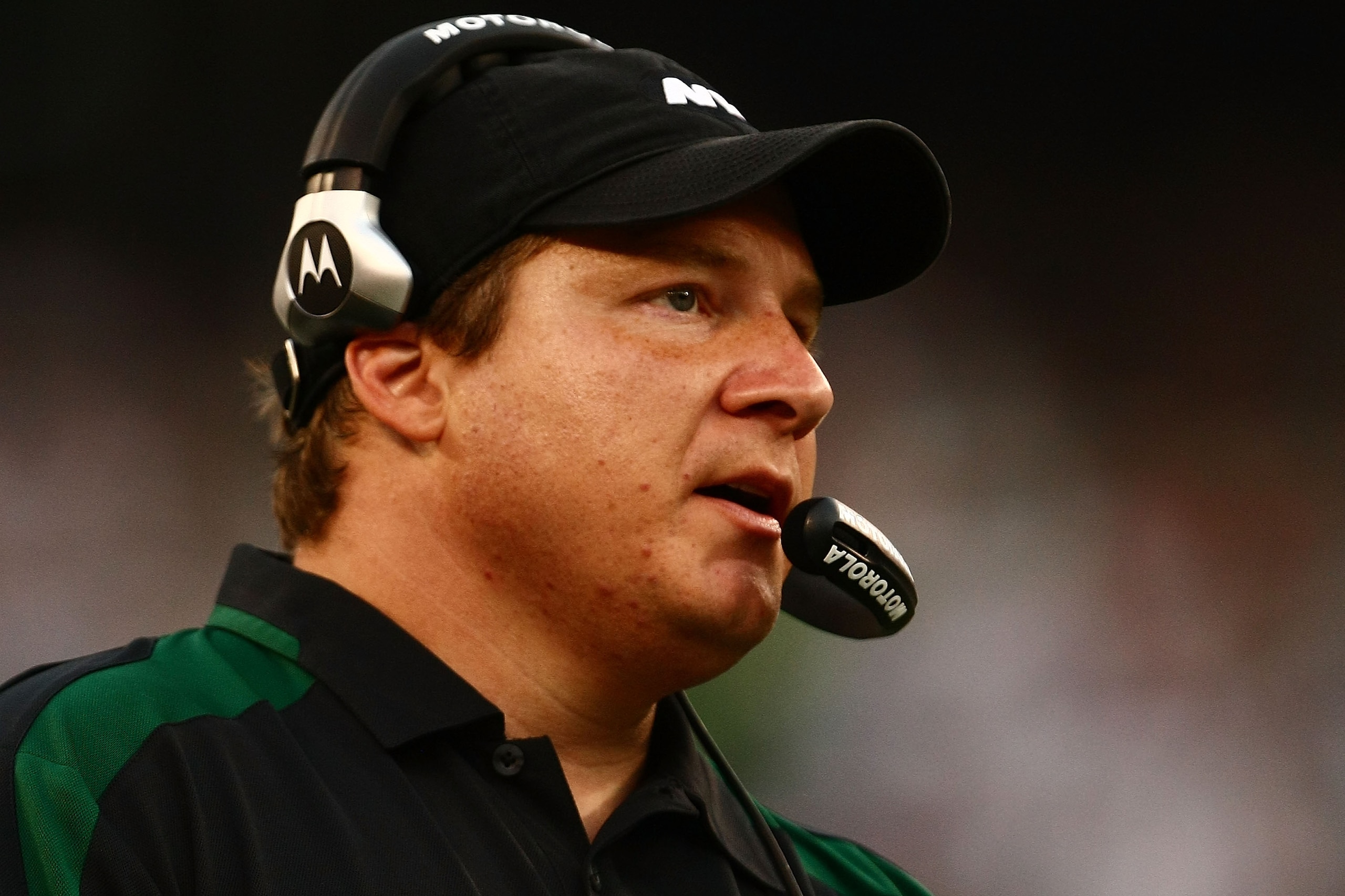 EAST RUTHERFORD, NJ - SEPTEMBER 14:  Head coach Eric Mangini of the New York Jets gives instructions against the New England Patriots on September 14, 2008 at Giants Stadium in East Rutherford, New Jersey. The Patriots won the match 19-10.  (Photo by Chri