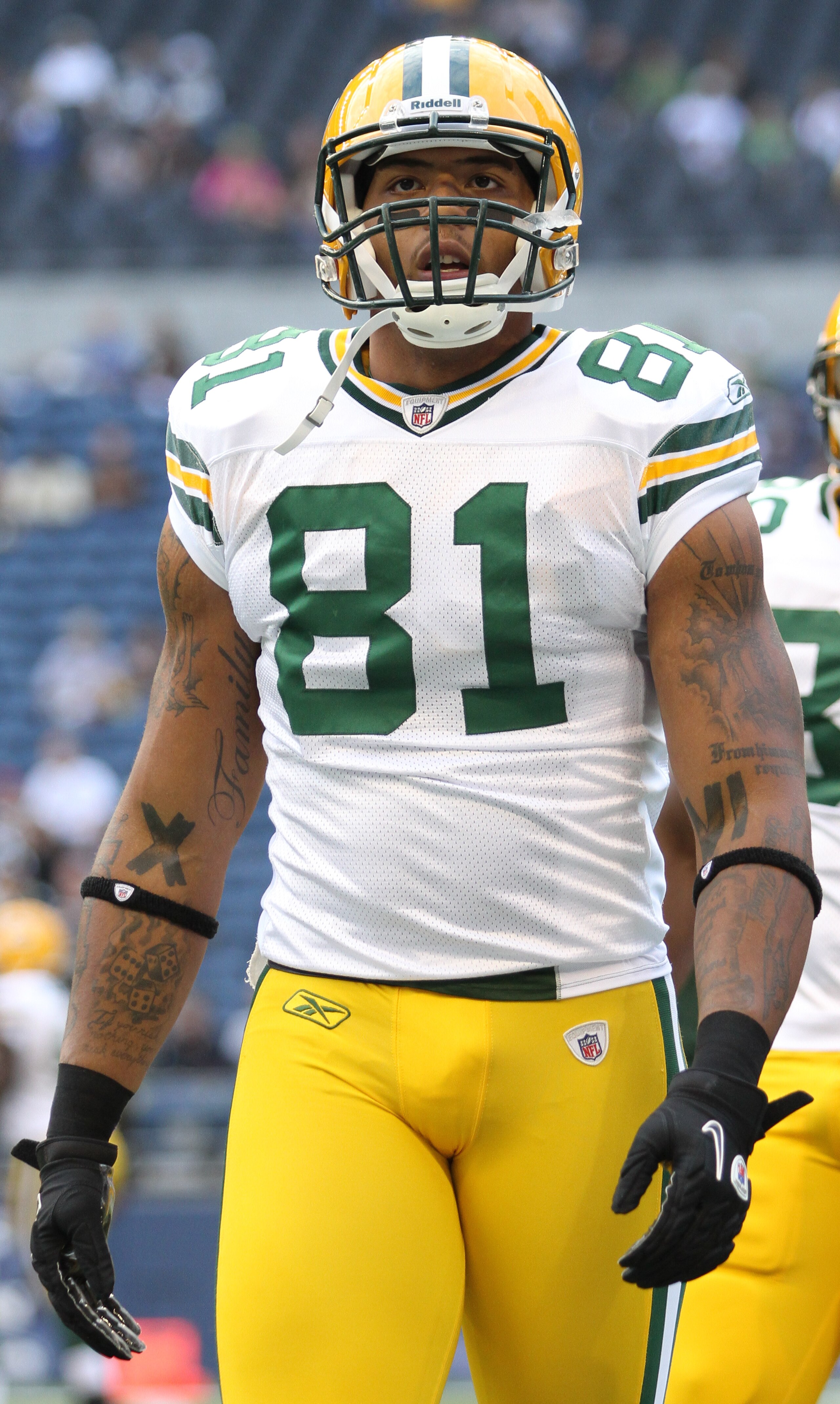 SEATTLE - AUGUST 21: Wide receiver Andrew Quarless #81 of the Green Bay Packers looks on during warmups prior to the preseason game against the Seattle Seahawks at Qwest Field on August 21, 2010 in Seattle, Washington. (Photo by Otto Greule Jr/Getty Imag SEATTLE - AUGUST 21: Wide receiver Andrew Quarless #81 of the Green Bay Packers looks on during warmups prior to the preseason game against the Seattle Seahawks at Qwest Field on August 21, 2010 in Seattle, Washington. (Photo by Otto Greule Jr/Getty Imag