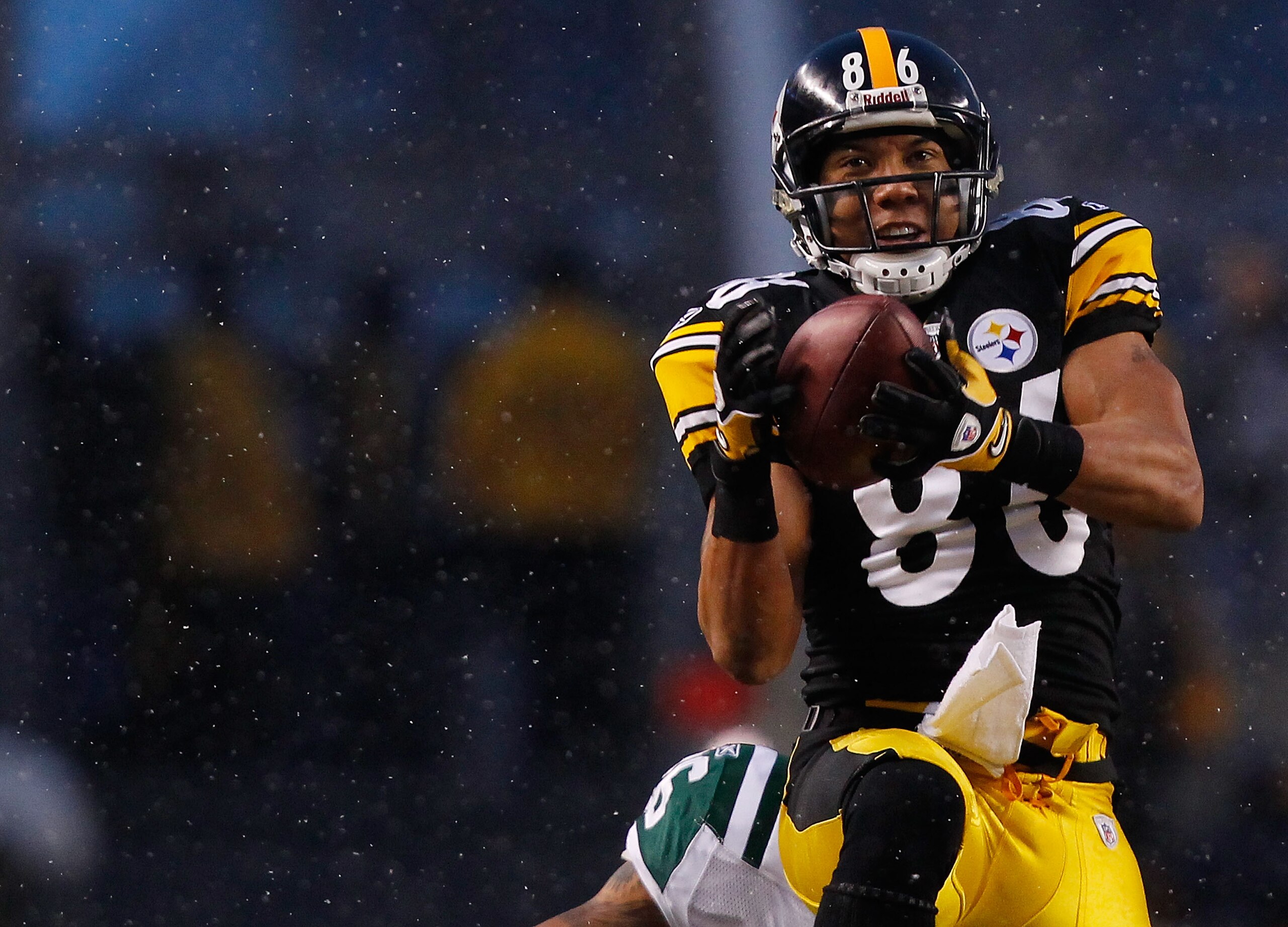 PITTSBURGH - DECEMBER 19: Hines Ward #86 of the Pittsburgh Steelers makes a catch against the New York Jets during the game on December 19, 2010 at Heinz Field in Pittsburgh, Pennsylvania. (Photo by Jared Wickerham/Getty Images) PITTSBURGH - DECEMBER 19: Hines Ward #86 of the Pittsburgh Steelers makes a catch against the New York Jets during the game on December 19, 2010 at Heinz Field in Pittsburgh, Pennsylvania. (Photo by Jared Wickerham/Getty Images)
