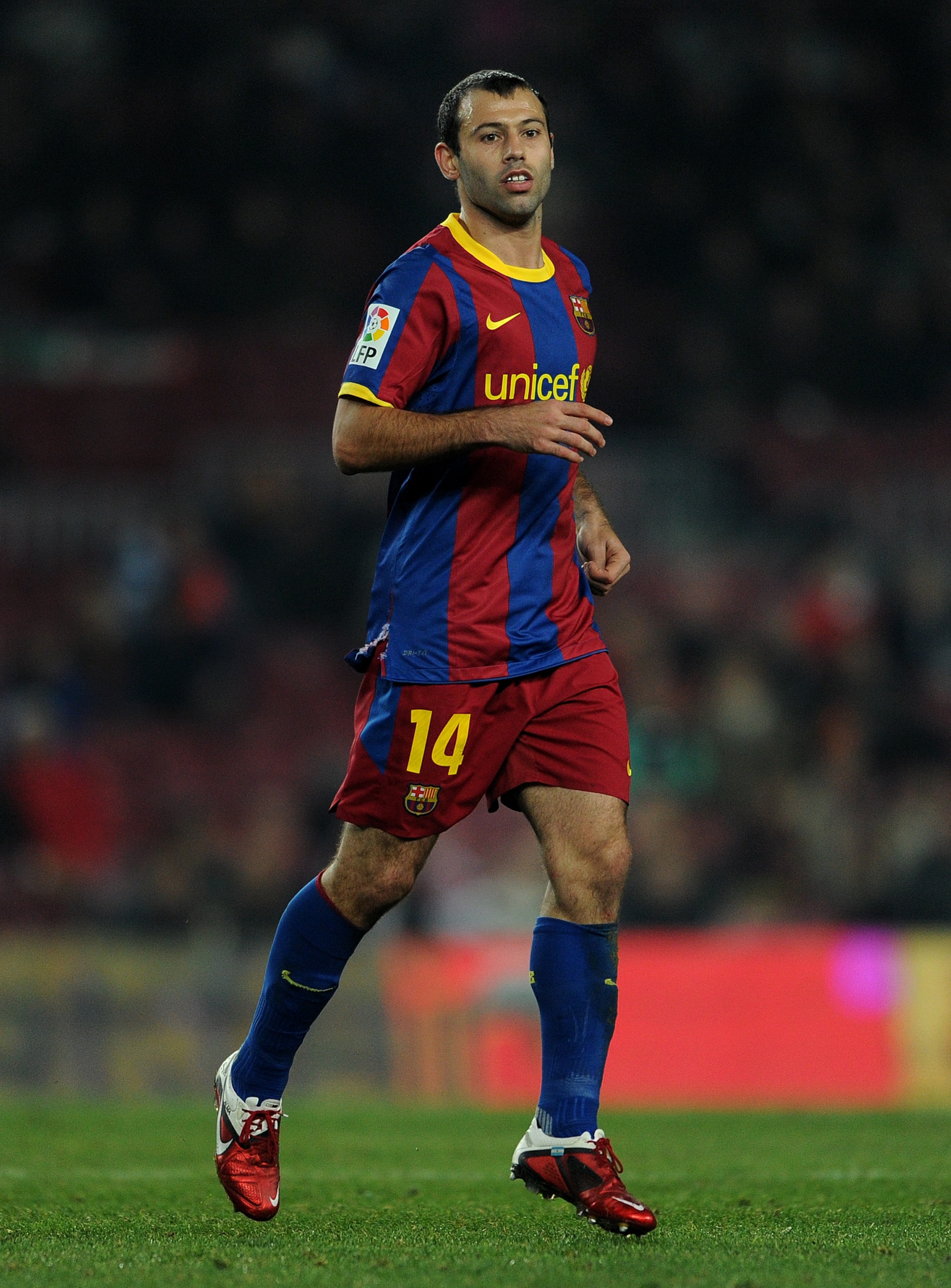 BARCELONA, SPAIN - DECEMBER 21: Javier Mascherano of Barcelona during the round of last 16 Copa del Rey match between FC Barcelona and Athletic Bilbao at the Camp Nou stadium on December 21, 2010 in Barcelona, Spain. (Photo by Jasper Juinen/Getty Images BARCELONA, SPAIN - DECEMBER 21: Javier Mascherano of Barcelona during the round of last 16 Copa del Rey match between FC Barcelona and Athletic Bilbao at the Camp Nou stadium on December 21, 2010 in Barcelona, Spain. (Photo by Jasper Juinen/Getty Images