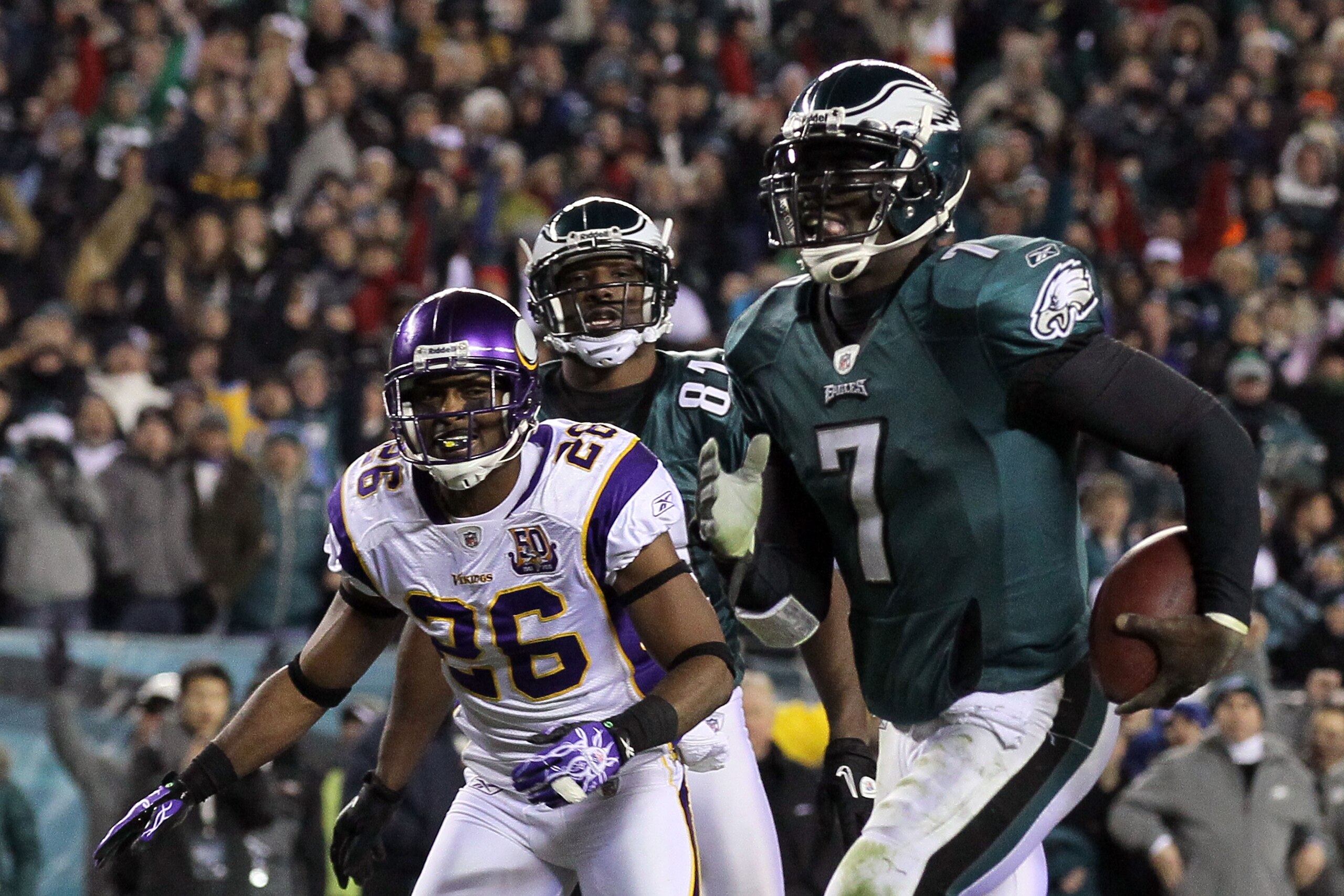 PHILADELPHIA, PA - DECEMBER 28: Michael Vick #7 of the Philadelphia Eagles in action against the Minnesota Vikings at Lincoln Financial Field on December 26, 2010 in Philadelphia, Pennsylvania. (Photo by Jim McIsaac/Getty Images) PHILADELPHIA, PA - DECEMBER 28: Michael Vick #7 of the Philadelphia Eagles in action against the Minnesota Vikings at Lincoln Financial Field on December 26, 2010 in Philadelphia, Pennsylvania. (Photo by Jim McIsaac/Getty Images)