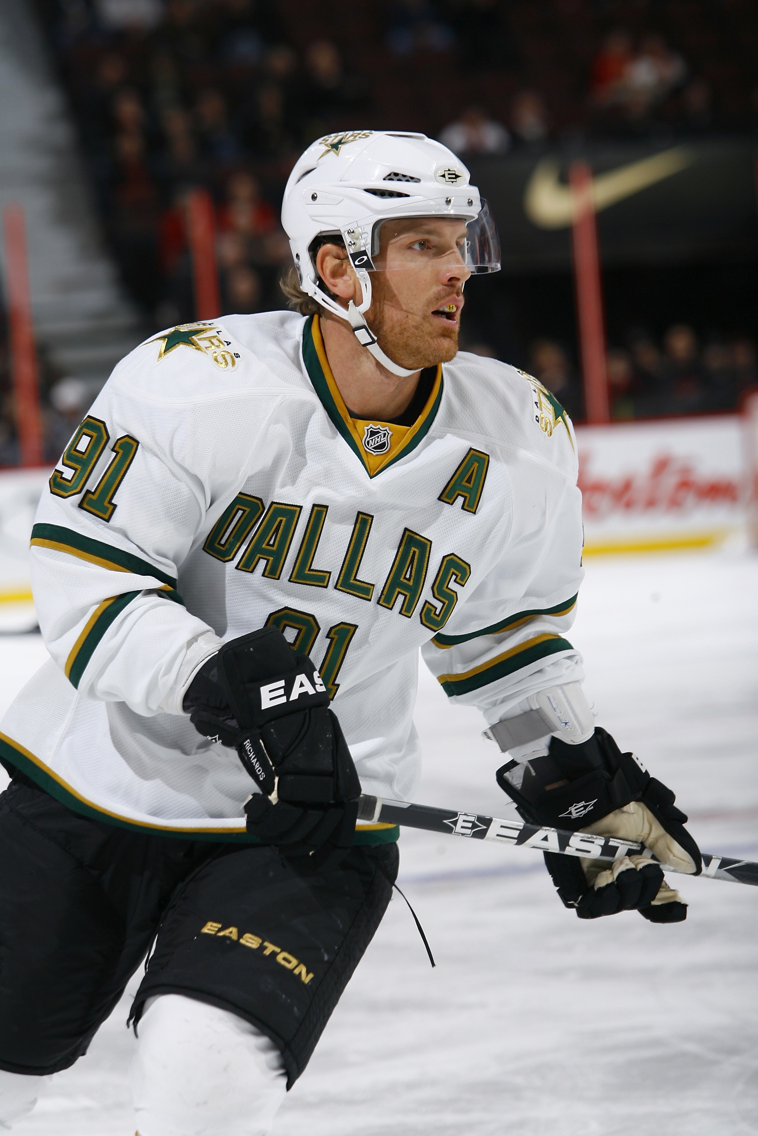OTTAWA, ON - NOVEMBER 24: Brad Richards #91 of the Dallas Stars skates in a game against the Ottawa Senators at Scotiabank Place on November 24, 2010 in Ottawa, Ontario, Canada. (Photo by Phillip MacCallum/Getty Images)