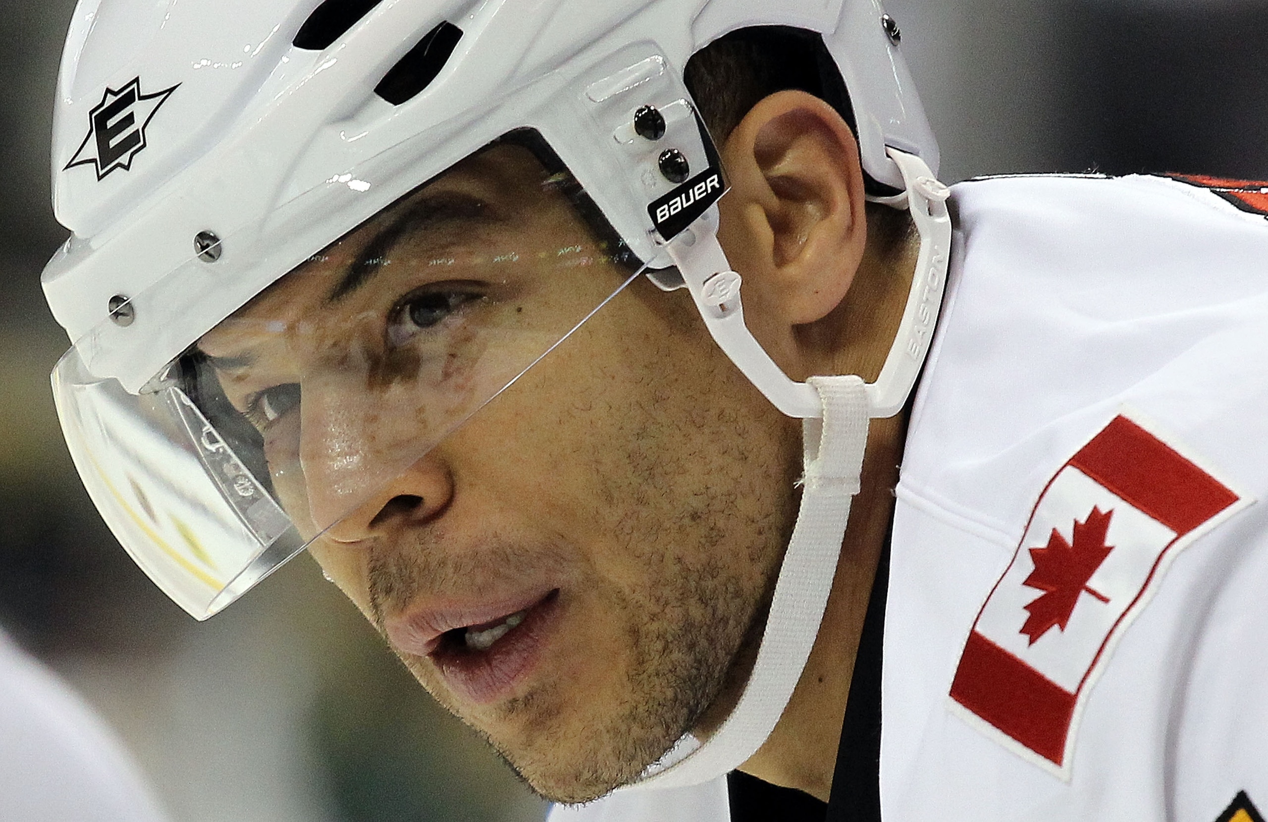 DALLAS, TX - DECEMBER 23:  Right wing Jarome Iginla #12 of the Calgary Flames  at American Airlines Center on December 23, 2010 in Dallas, Texas.  (Photo by Ronald Martinez/Getty Images)