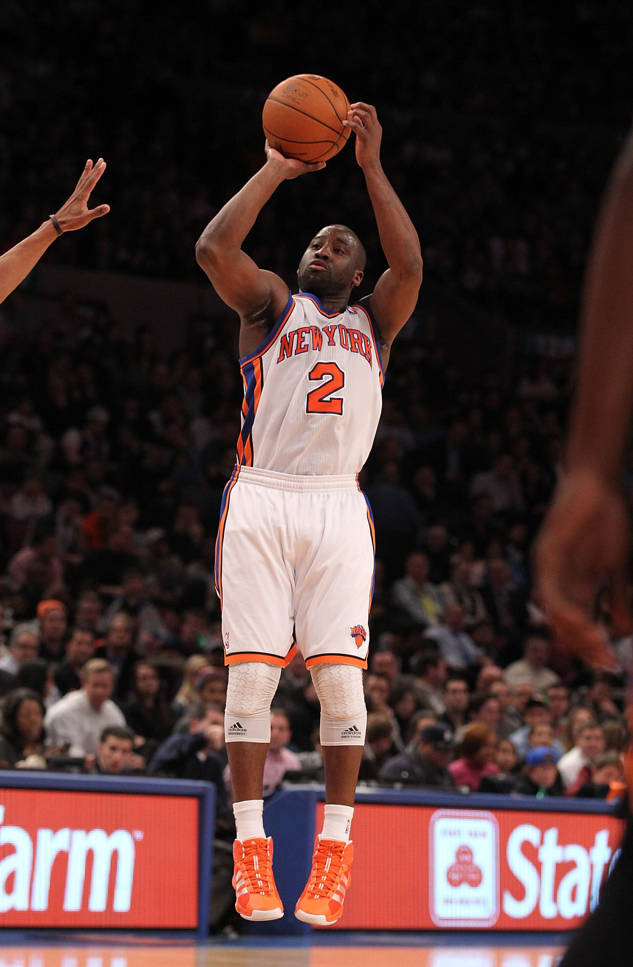 NEW YORK - DECEMBER 22:  Raymond Felton #2 of the New York Knicks in action against the Oklahoma City Thunder at Madison Square Garden on December 22, 2010 in New York, New York.   NOTE TO USER: User expressly acknowledges and agrees that, by downloading 