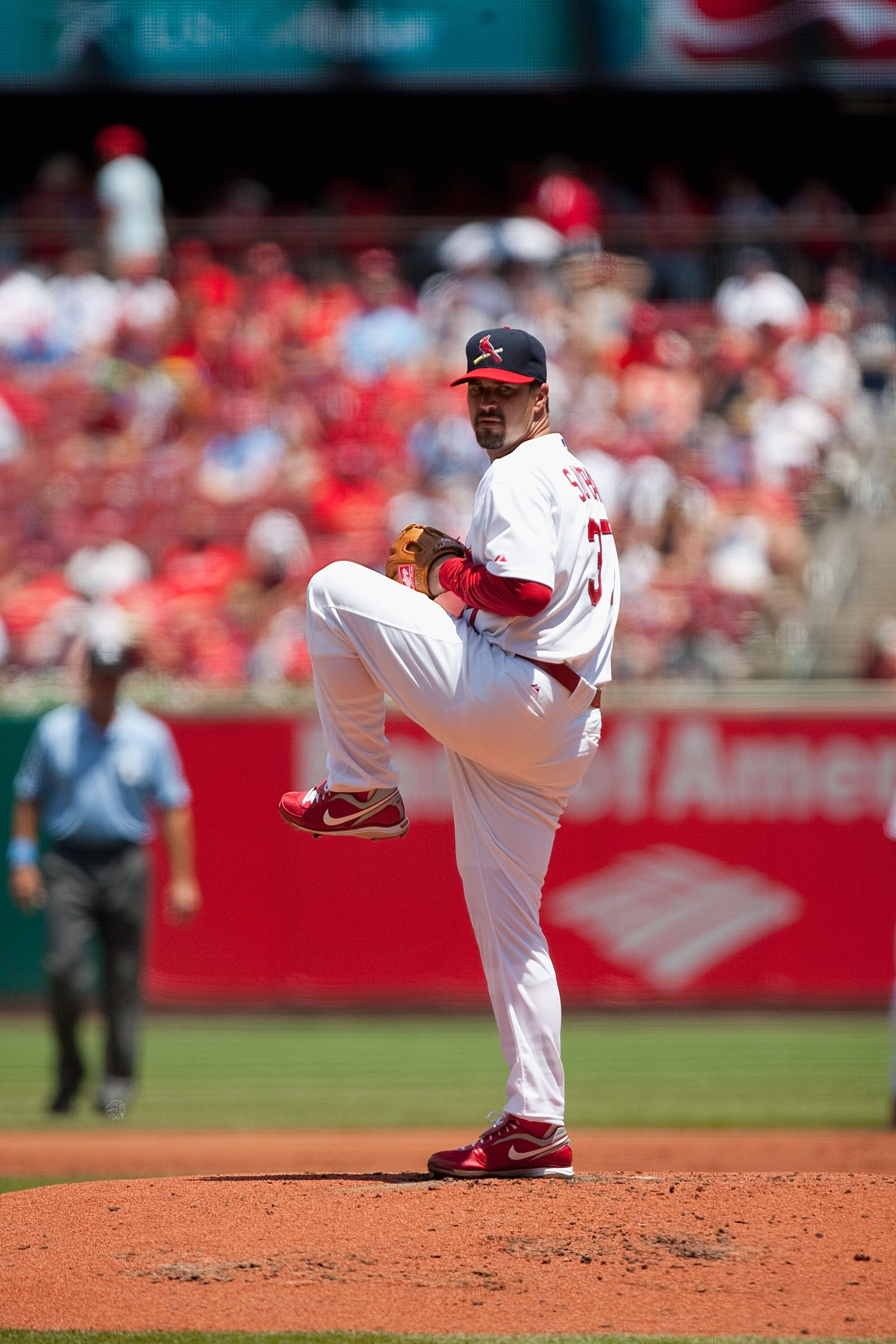 ST. LOUIS - JUNE 20: Starting pitcher Jeff Suppan #37 of the St. Louis Cardinals throws against the Oakland Athletics at Busch Stadium on June 20, 2010 in St. Louis, Missouri.  (Photo by Dilip Vishwanat/Getty Images)