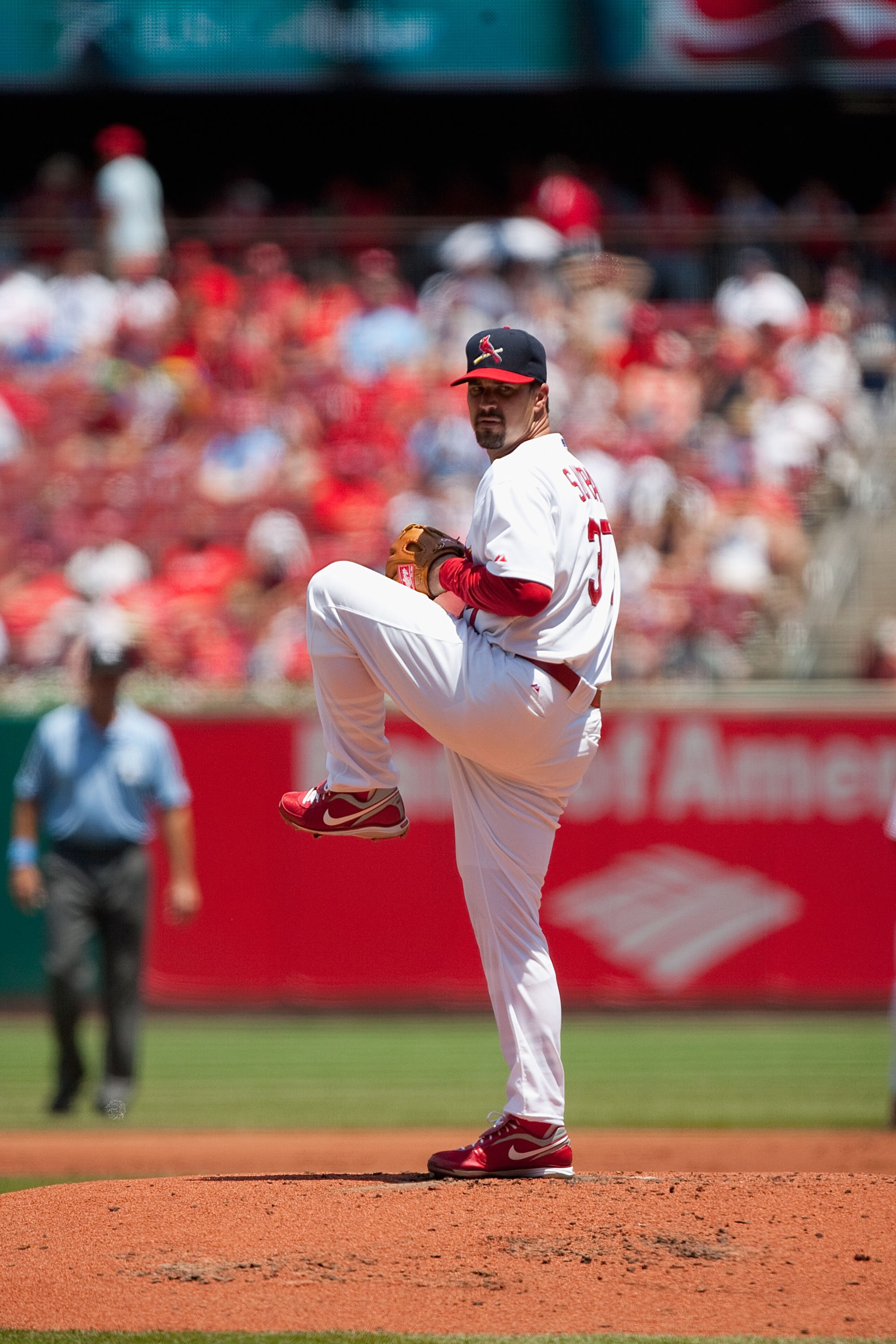 ST. LOUIS - JUNE 20: Starting pitcher Jeff Suppan #37 of the St. Louis Cardinals throws against the Oakland Athletics at Busch Stadium on June 20, 2010 in St. Louis, Missouri.  (Photo by Dilip Vishwanat/Getty Images)