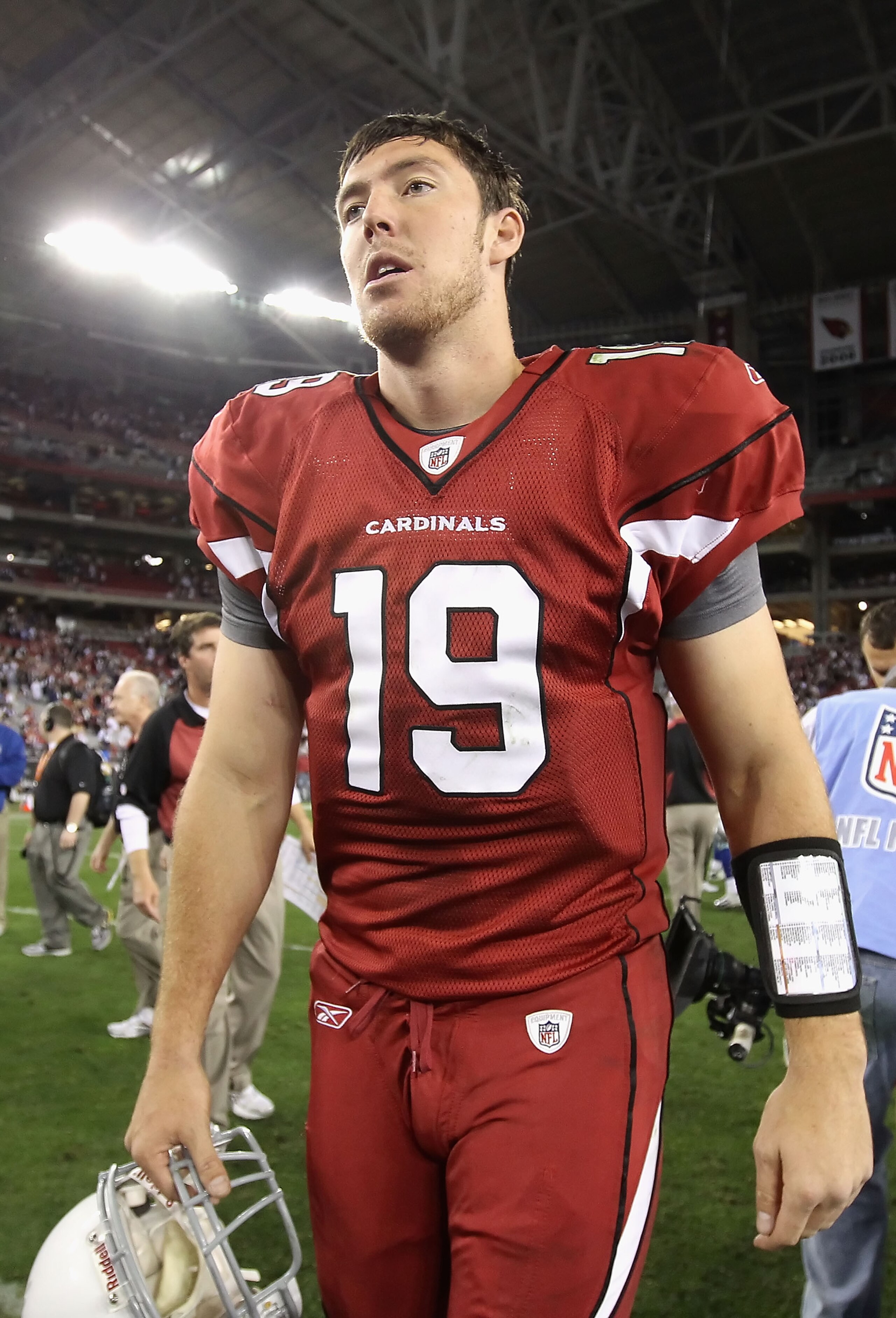 GLENDALE, AZ - DECEMBER 25:  Quarterback John Skelton #19 of the Arizona Cardinals walks off the field following the NFL game against the Dallas Cowboys at the University of Phoenix Stadium on December 25, 2010 in Glendale, Arizona. The Cardinals defeated