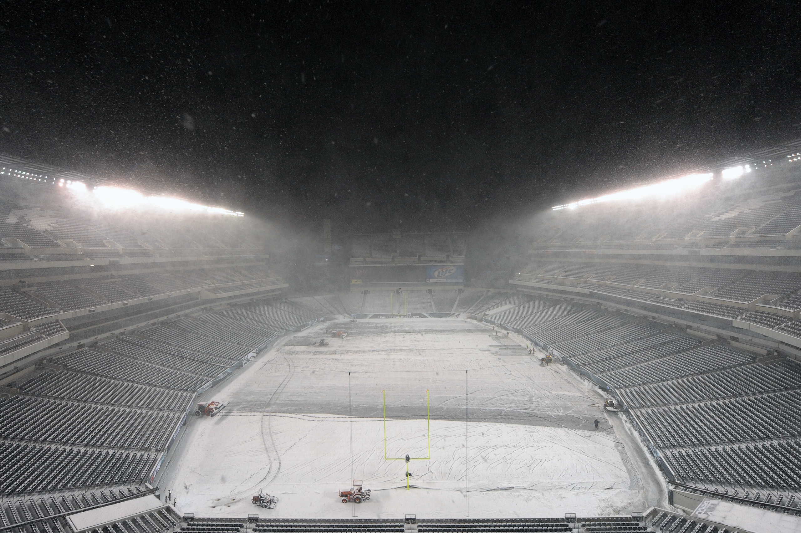 PHILADELPHIA - DECEMBER 26: A general view of Lincoln Financial Field during a blizzard on December 26, 2010 in Philadelphia, Pennsylvania. The game between the Minnesota Vikings and Philadelphia Eagles was postponed by the NFL.(Photo by Drew Hallowell/Ge