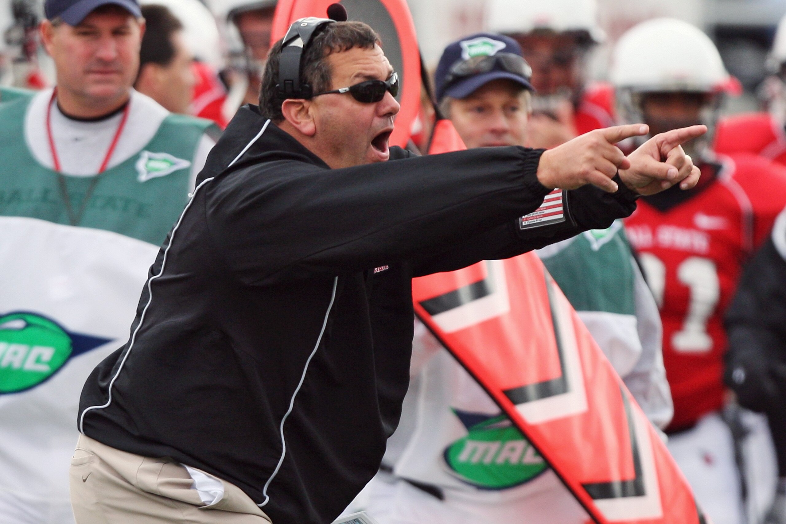 MUNCIE, IN - OCTOBER 25:  Ball State Cardinals head coach Brady Hoke instructs his team during the game against the Eastern Michigan Eagles on October 25, 2008 at Scheumann Stadium in Muncie, Indiana.  (Photo by Jamie Sabau/Getty Images)