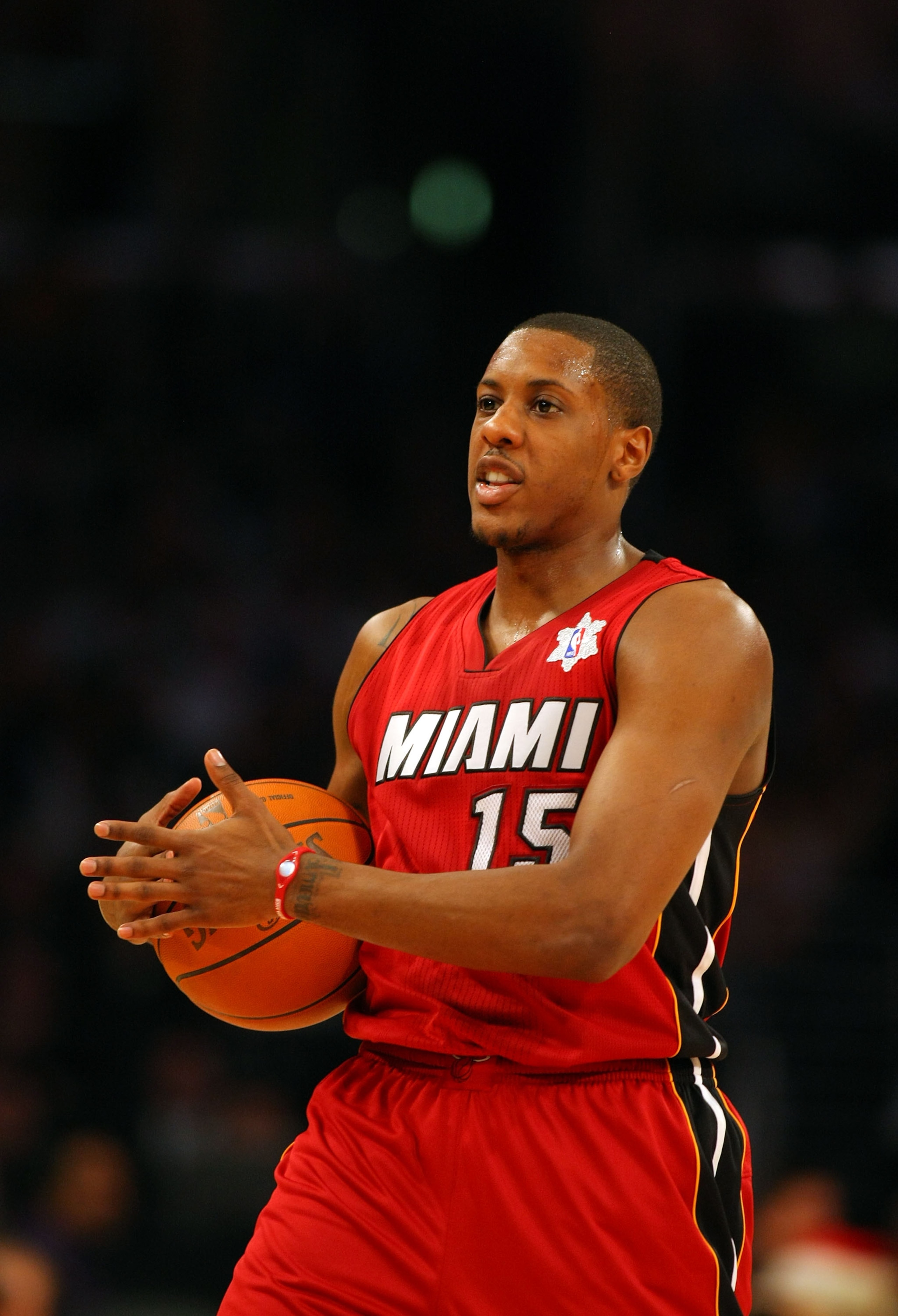LOS ANGELES, CA - DECEMBER 25: Mario Chalmers #15 of the Miami Heat signals for a timeout during the NBA game against the Los Angeles Lakers at Staples Center on December 25, 2010 in Los Angeles, California. The Heat defeated the Lakers 96-80. NOTE TO U LOS ANGELES, CA - DECEMBER 25: Mario Chalmers #15 of the Miami Heat signals for a timeout during the NBA game against the Los Angeles Lakers at Staples Center on December 25, 2010 in Los Angeles, California. The Heat defeated the Lakers 96-80. NOTE TO U
