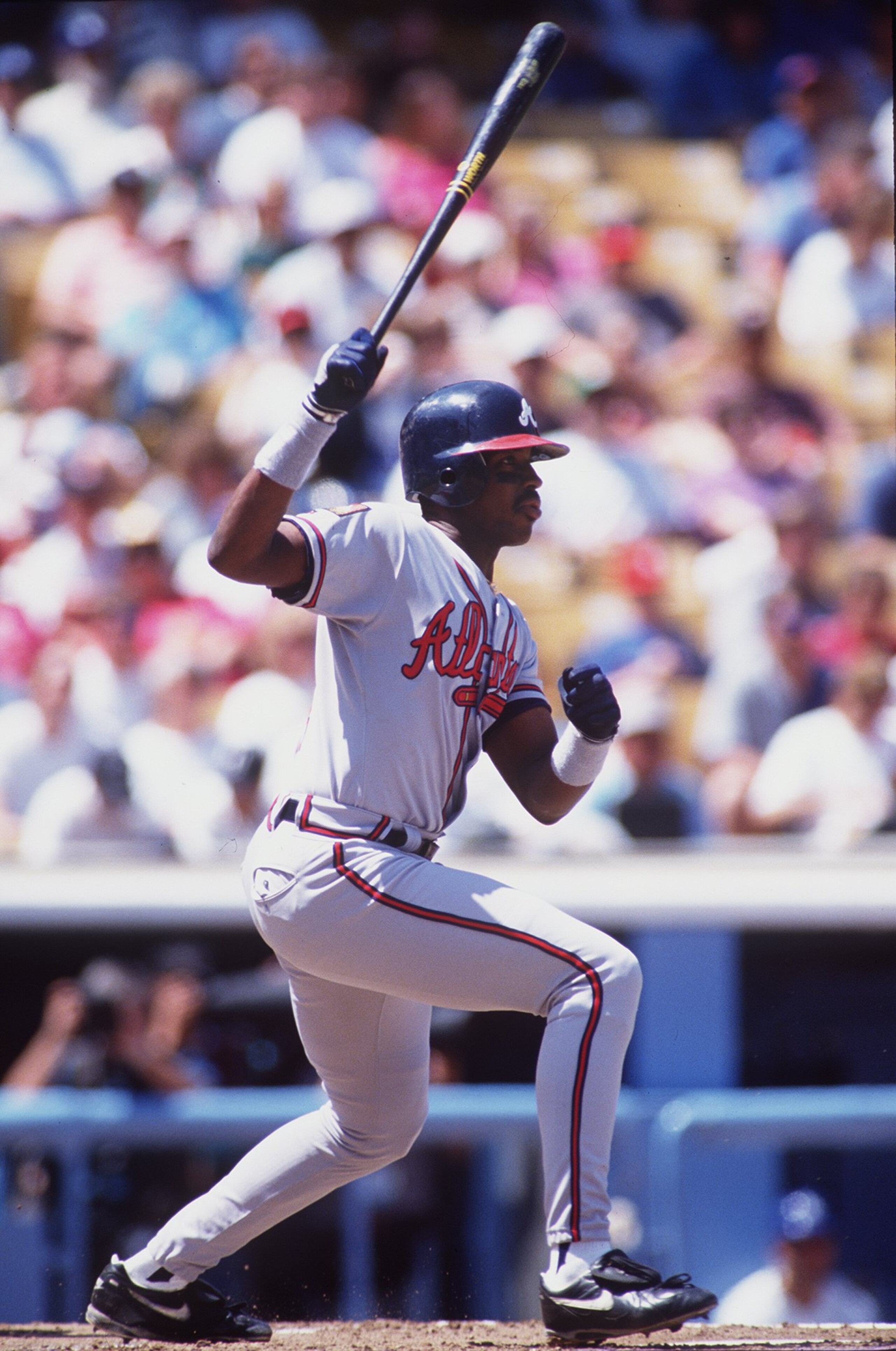 10 Apr 1994: ATLANTA BRAVES FIRST BASEMAN FRED MCGRIFF AT BAT VERSUS THE DODGERS IN LOS ANGELES.