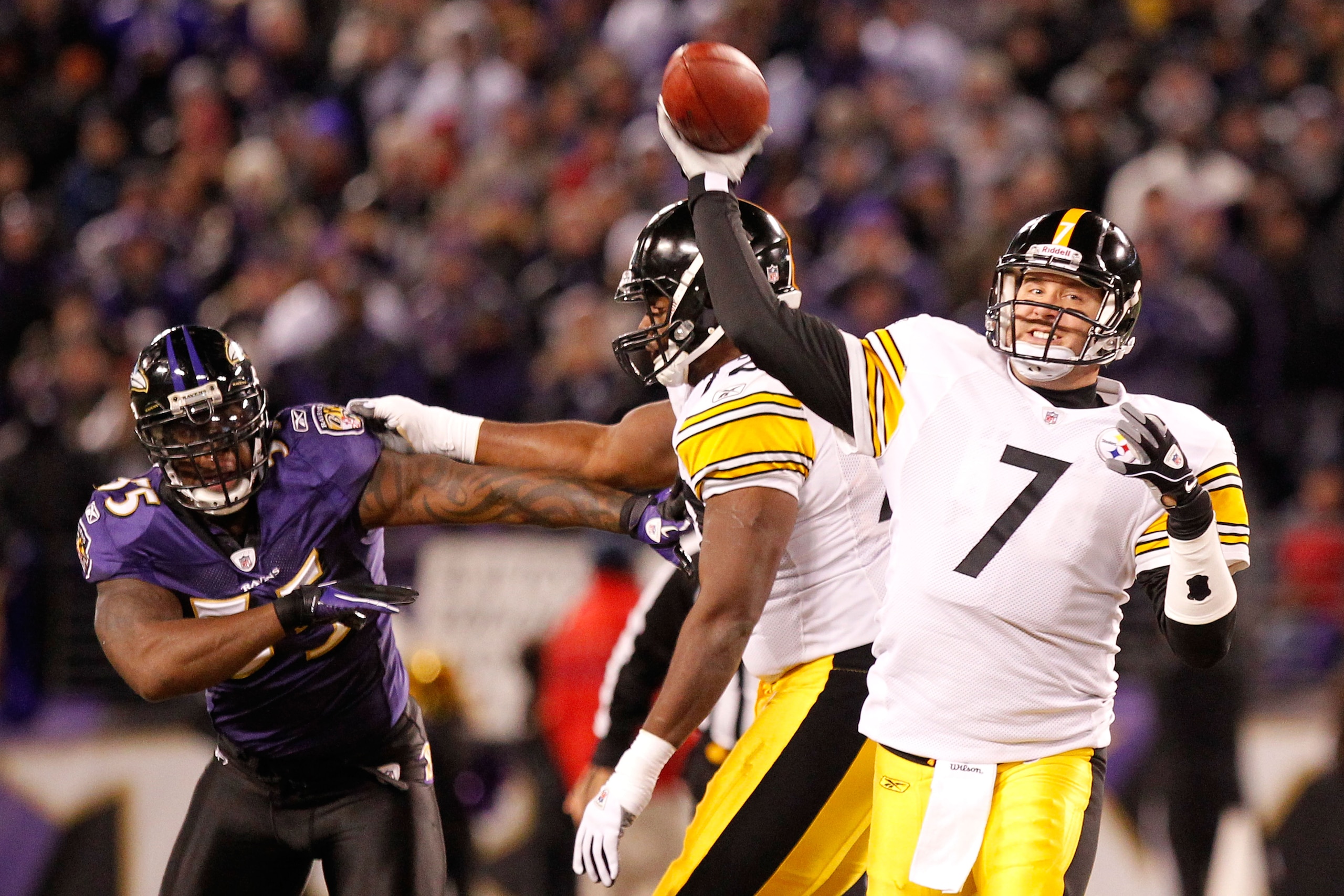 BALTIMORE, MD - DECEMBER 05:  Quarterback Ben Roethlisberger #7 of the Pittsburgh Steelers throws a pass against the Baltimore Ravens during the first half of the game at M&T Bank Stadium on December 5, 2010 in Baltimore, Maryland.  (Photo by Geoff Burke/