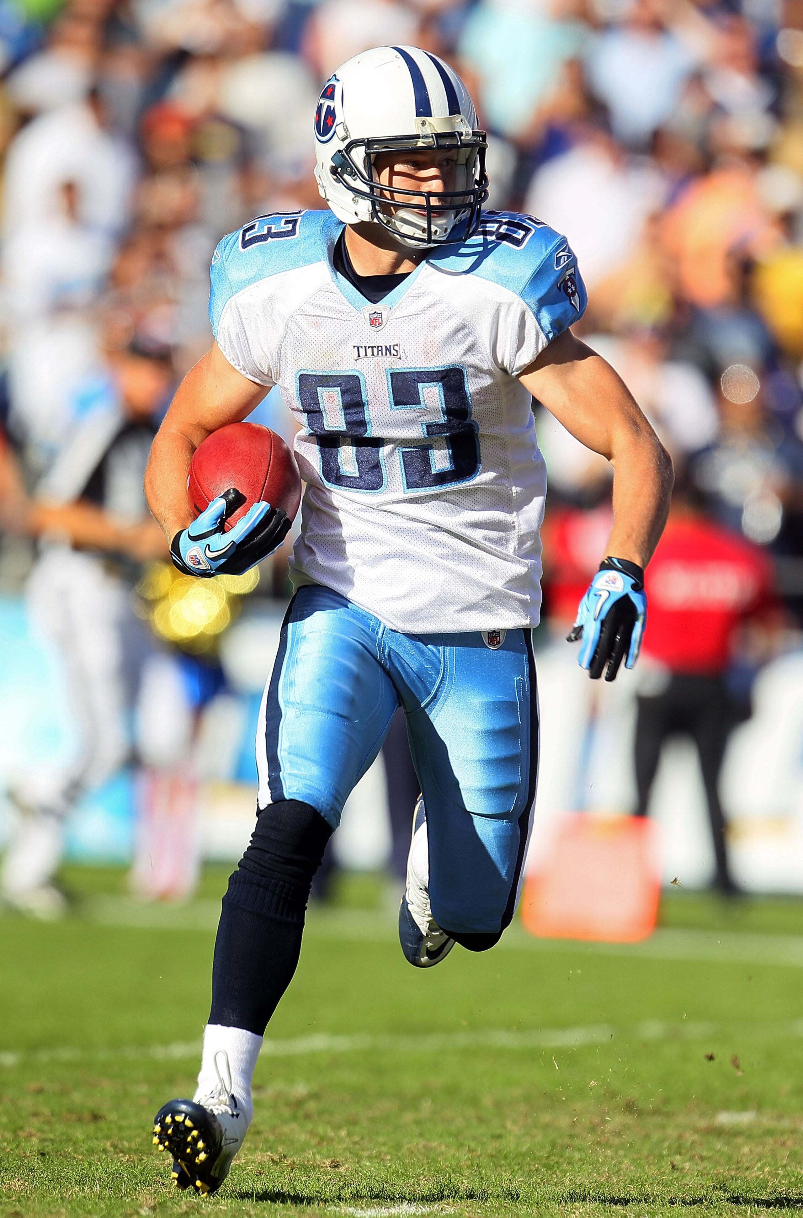 SAN DIEGO - OCTOBER 31:  Marc Mariani #83 of the Tennessee Titans carries the ball against the San Diego Chargers in the game at Qualcomm Stadium on October 31, 2010 in San Diego, California. The Chargers defeated the Titans 33-25.  (Photo by Jeff Gross/G