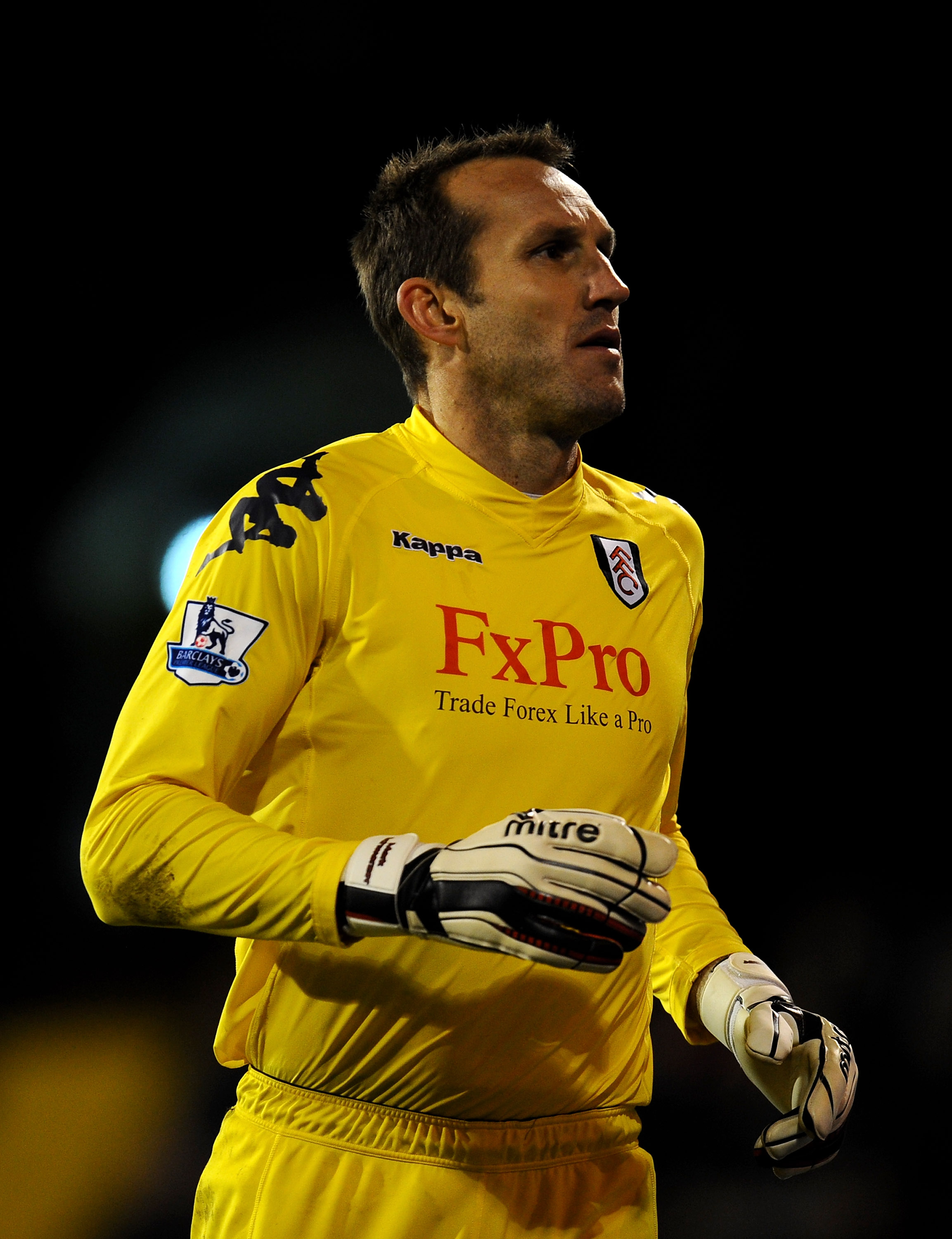 LONDON, ENGLAND - DECEMBER 11:  Mark Schwarzer of Fulham looks on during the Barclays Premier League match between Fulham and Sunderland at Craven Cottage on December 11, 2010 in London, England.  (Photo by Clive Mason/Getty Images)