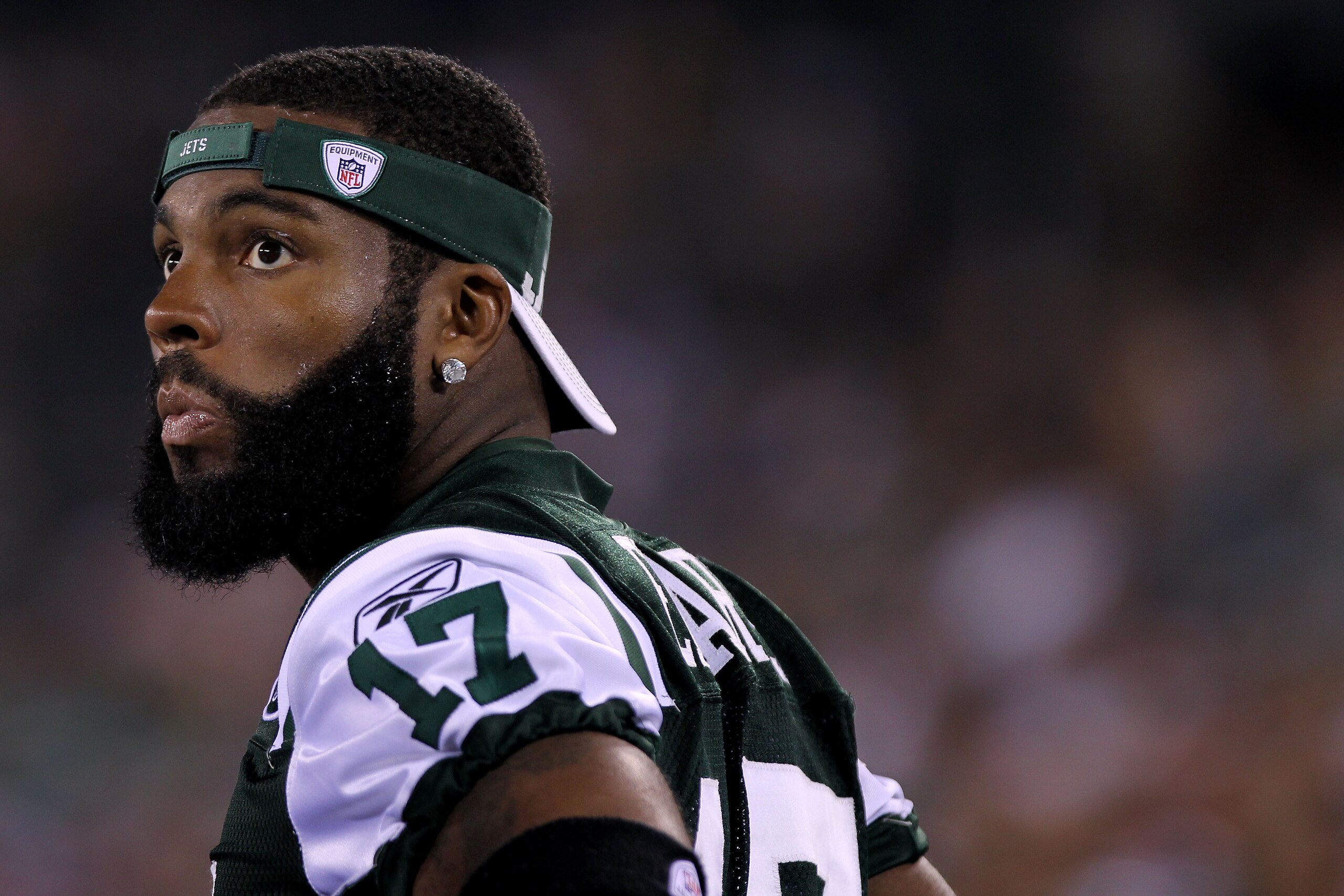 EAST RUTHERFORD, NJ - AUGUST 16:  Braylon Edwards #17 of the New York Jets looks on during their game against the New York Giants at New Meadowlands Stadium on August 16, 2010 in East Rutherford, New Jersey.  (Photo by Nick Laham/Getty Images)