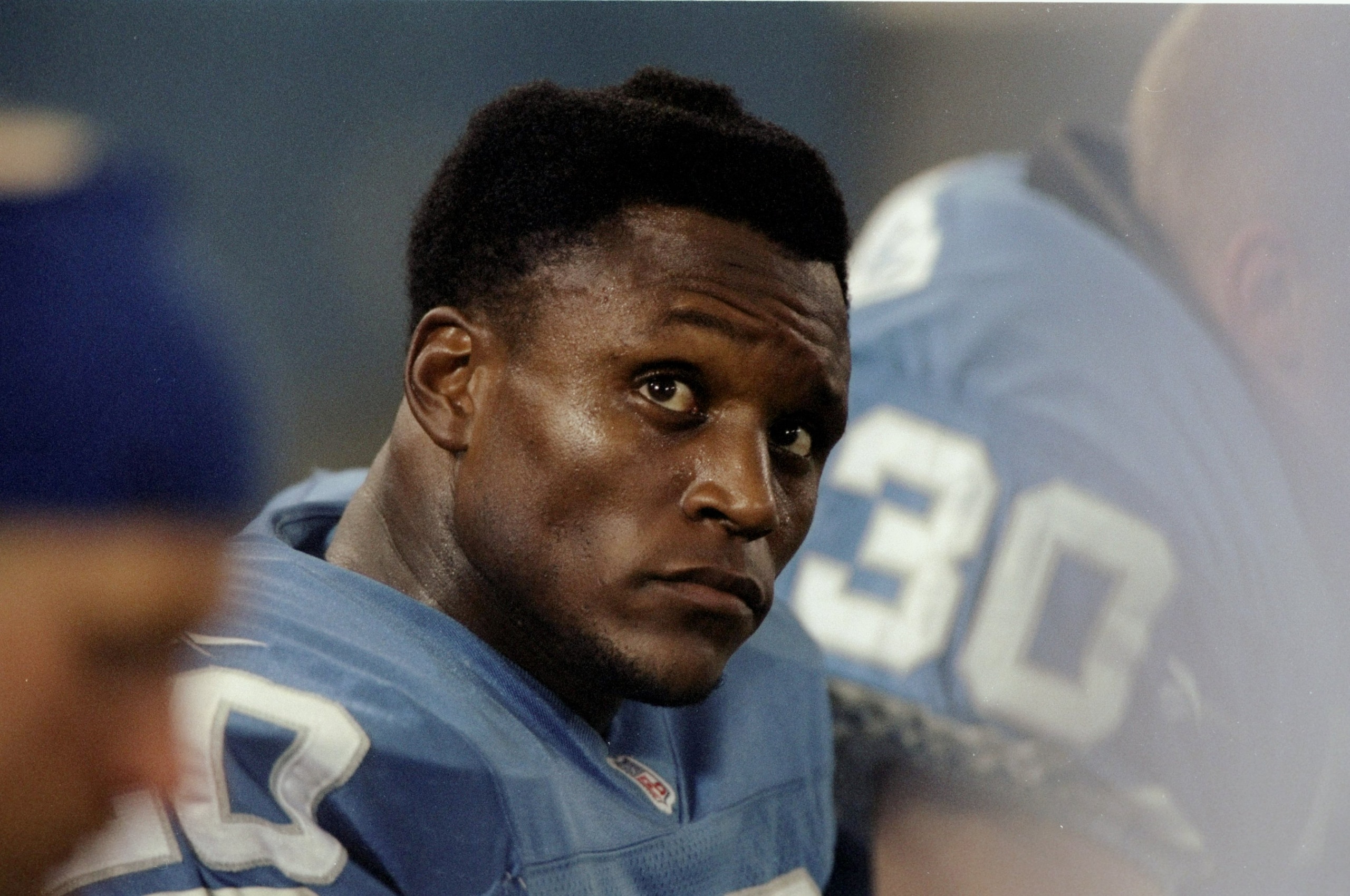 14 Aug 1998: Running back Barry Sanders #20 of the Detroit Lions looks on during the pre-season game against the Atlanta Falcons at the Pontiac Silverdome in Pontiac, Michigan. The Falcons defeated the Lions 7-3. 14 Aug 1998: Running back Barry Sanders #20 of the Detroit Lions looks on during the pre-season game against the Atlanta Falcons at the Pontiac Silverdome in Pontiac, Michigan. The Falcons defeated the Lions 7-3.