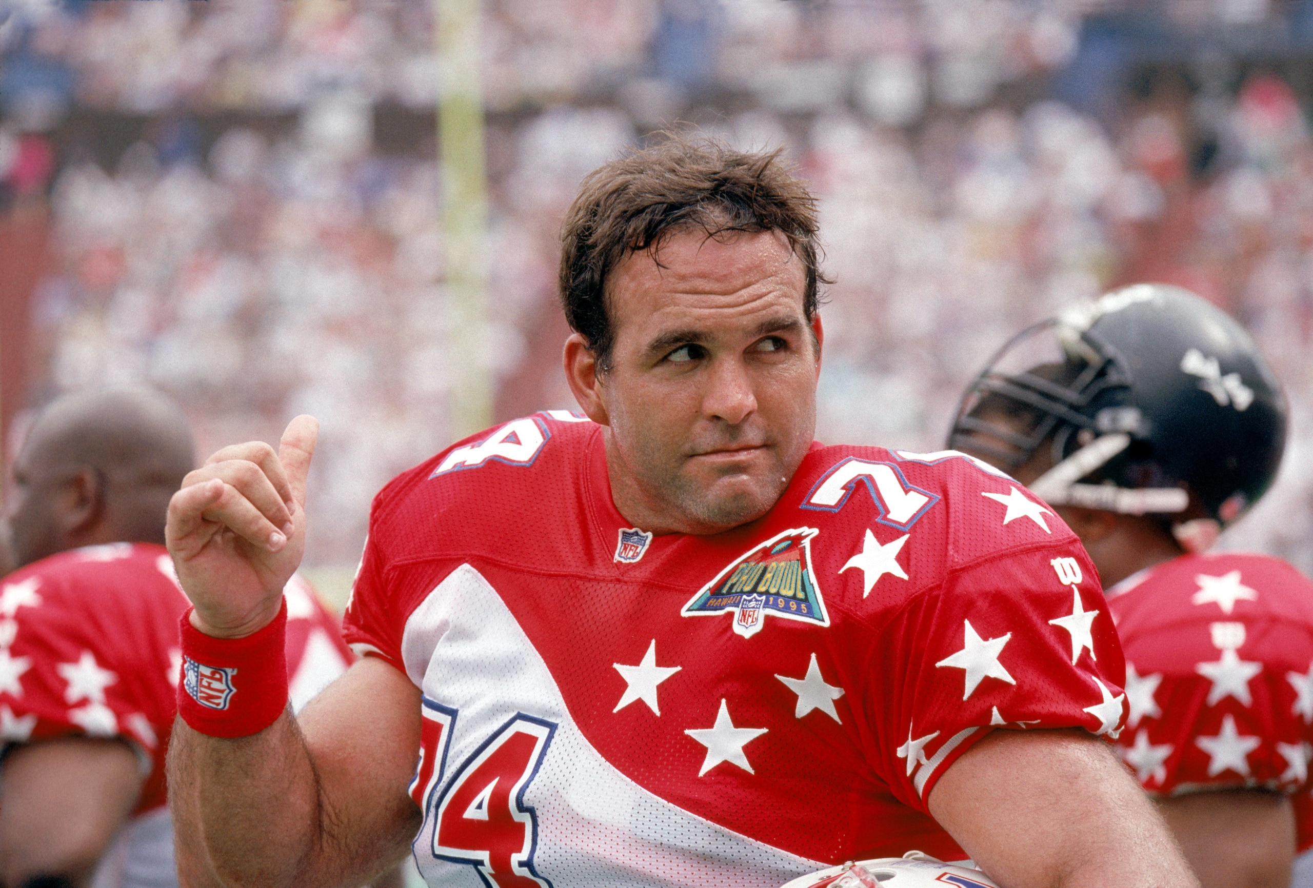 HONOLULU, HI - FEBRUARY 5: Houston Oilers center Bruce Matthews #74 of the AFC team looks on from the sidelines during the 1995 NFL Pro Bowl at Aloha Stadium on February 5, 1995 in Honolulu, Hawaii. The AFC defeated the NFC 41-13. (Photo by George Rose HONOLULU, HI - FEBRUARY 5: Houston Oilers center Bruce Matthews #74 of the AFC team looks on from the sidelines during the 1995 NFL Pro Bowl at Aloha Stadium on February 5, 1995 in Honolulu, Hawaii. The AFC defeated the NFC 41-13. (Photo by George Rose