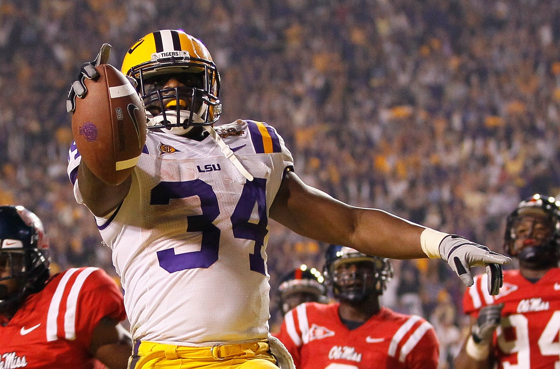 BATON ROUGE, LA - NOVEMBER 20:  Stevan Ridley #34 of the Louisiana State University Tigers against the Ole Miss Rebels at Tiger Stadium on November 20, 2010 in Baton Rouge, Louisiana.  (Photo by Kevin C. Cox/Getty Images)