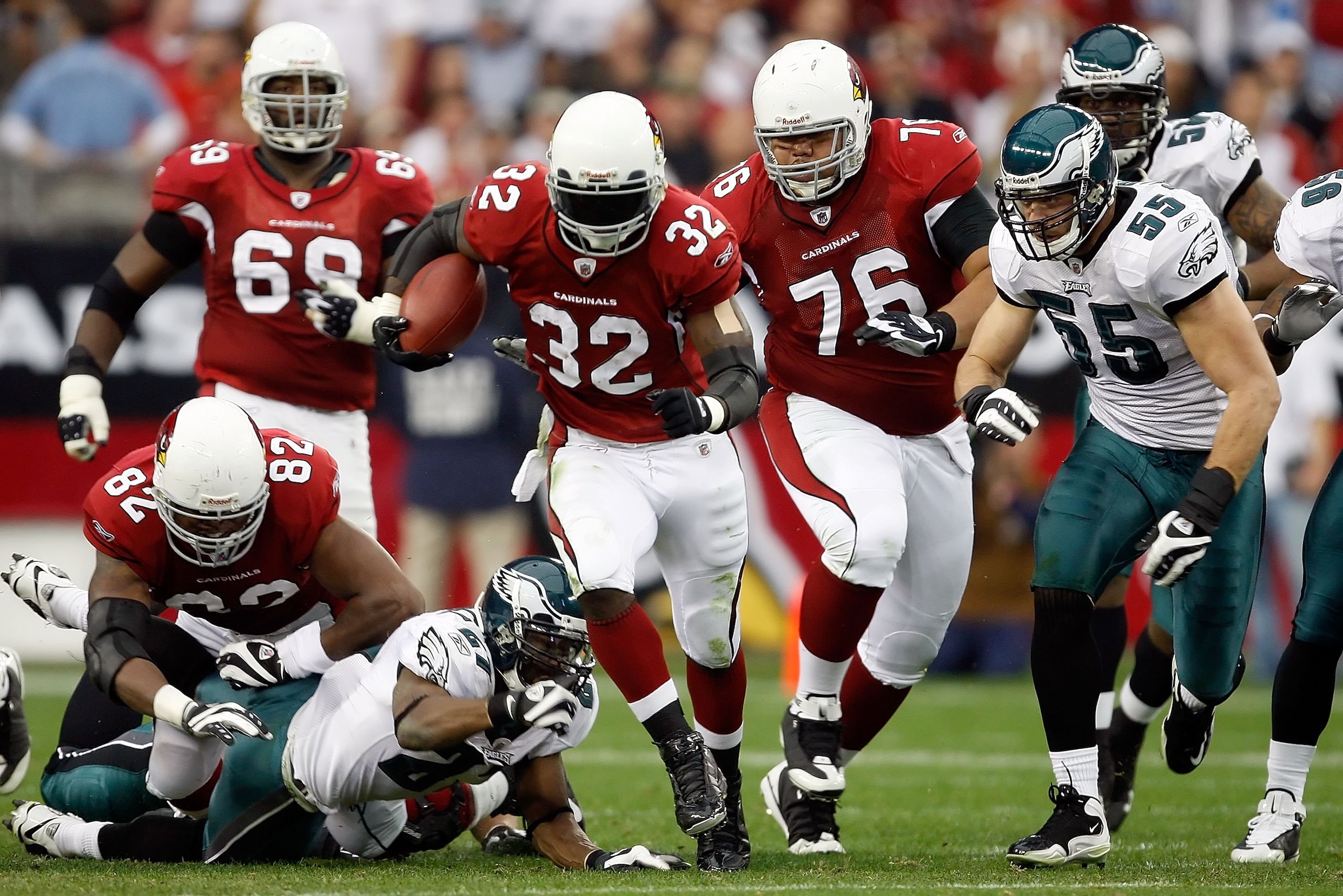 GLENDALE, AZ - JANUARY 18:  Running back Edgerrin James #32 of the Arizona Cardinals runs the ball against the Philadelphia Eagles during the NFC championship game on January 18, 2009 at University of Phoenix Stadium in Glendale, Arizona.  (Photo by Jamie