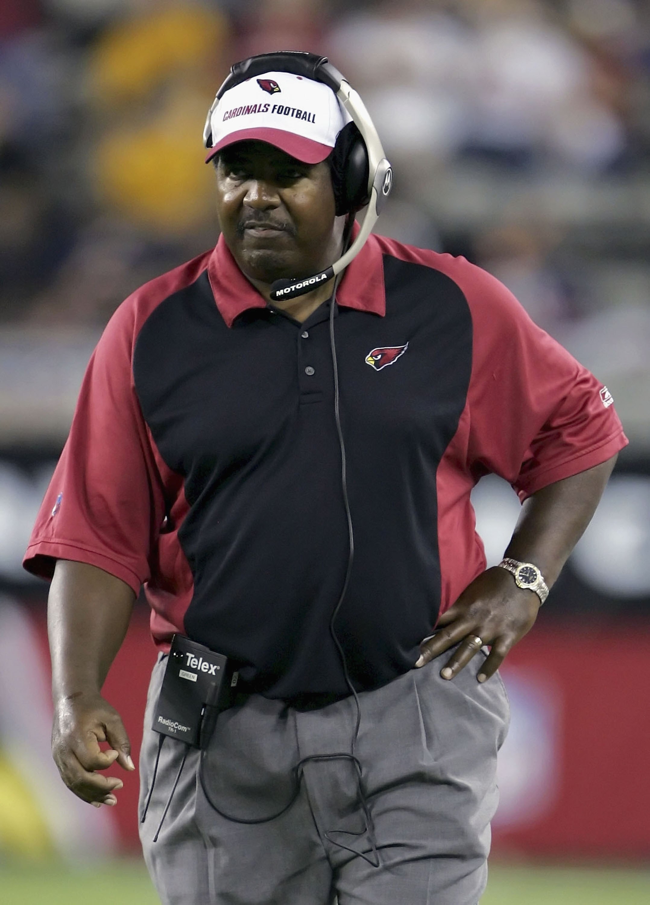 GLENDALE, AZ - OCTOBER 16:   Head coach Dennis Green of the Arizona Cardinals walks along the sideline in the fourth quarter against the Chicago Bears on October 16, 2006 at Cardinals Stadium in Glendale, Arizona.  The Bears won 24-23.  (Photo by Lisa Blu