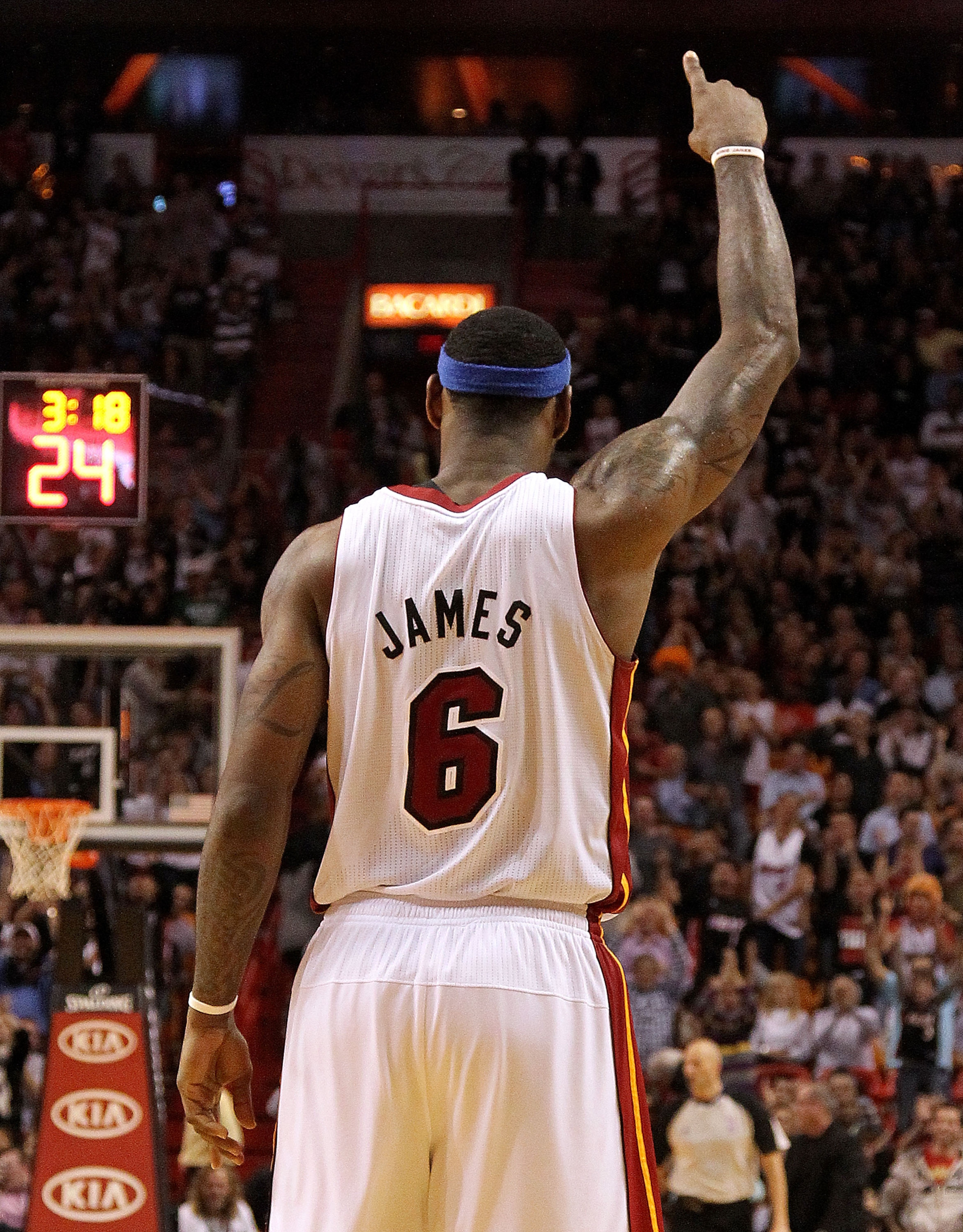 MIAMI, FL - JANUARY 04: LeBron James #6 of the Miami Heat reacts after a shot during a game against the Milwaukee Bucks at American Airlines Arena on January 4, 2011 in Miami, Florida. NOTE TO USER: User expressly acknowledges and agrees that, by downloa MIAMI, FL - JANUARY 04: LeBron James #6 of the Miami Heat reacts after a shot during a game against the Milwaukee Bucks at American Airlines Arena on January 4, 2011 in Miami, Florida. NOTE TO USER: User expressly acknowledges and agrees that, by downloa