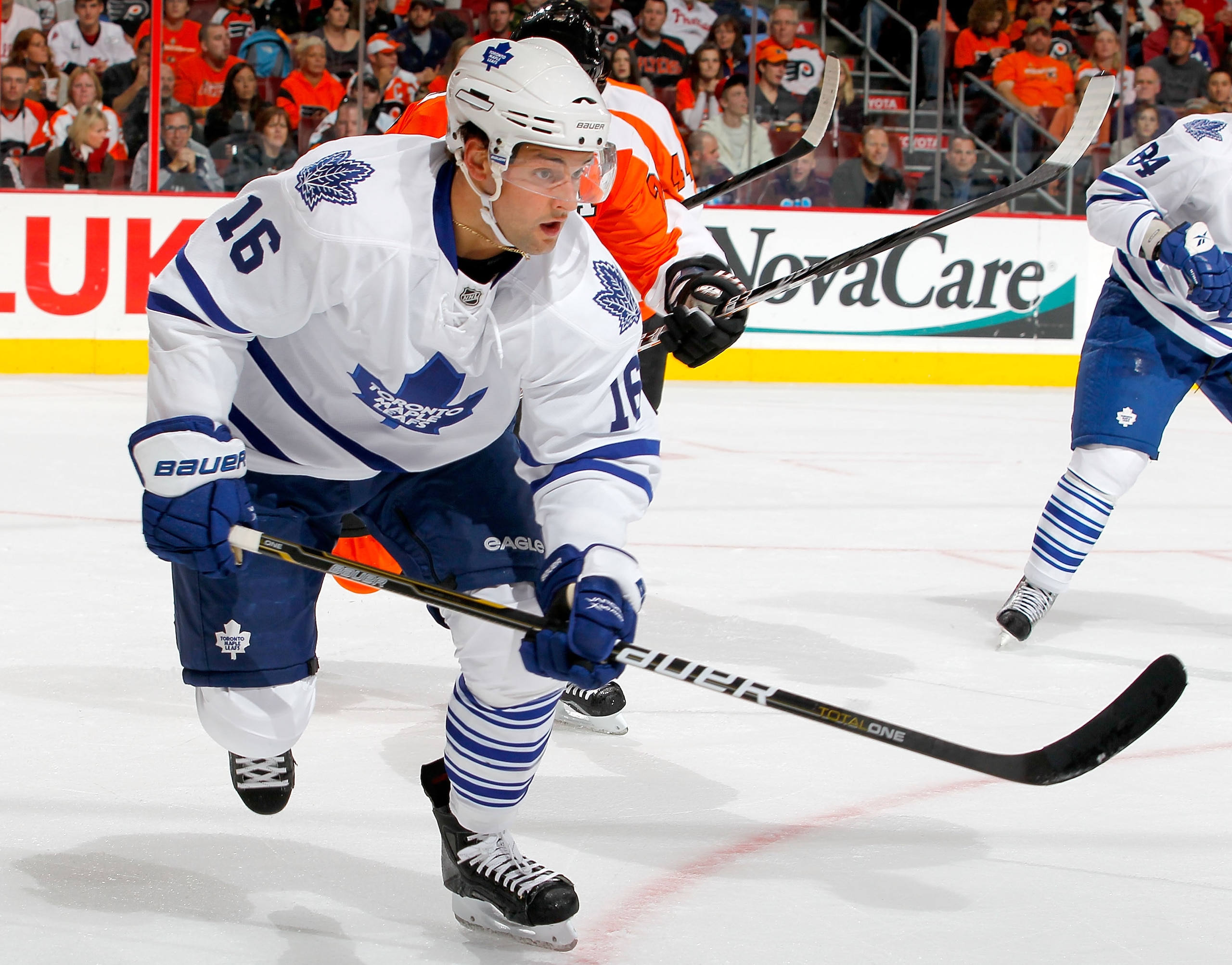 PHILADELPHIA - OCTOBER 23: Clarke MacArthur #16 of the Toronto Maple Leafs skates during a hockey game against the Philadelphia Flyers at the Wells Fargo Center on October 23, 2010 in Philadelphia, Pennsylvania. (Photo by Paul Bereswill/Getty Images) PHILADELPHIA - OCTOBER 23: Clarke MacArthur #16 of the Toronto Maple Leafs skates during a hockey game against the Philadelphia Flyers at the Wells Fargo Center on October 23, 2010 in Philadelphia, Pennsylvania. (Photo by Paul Bereswill/Getty Images)