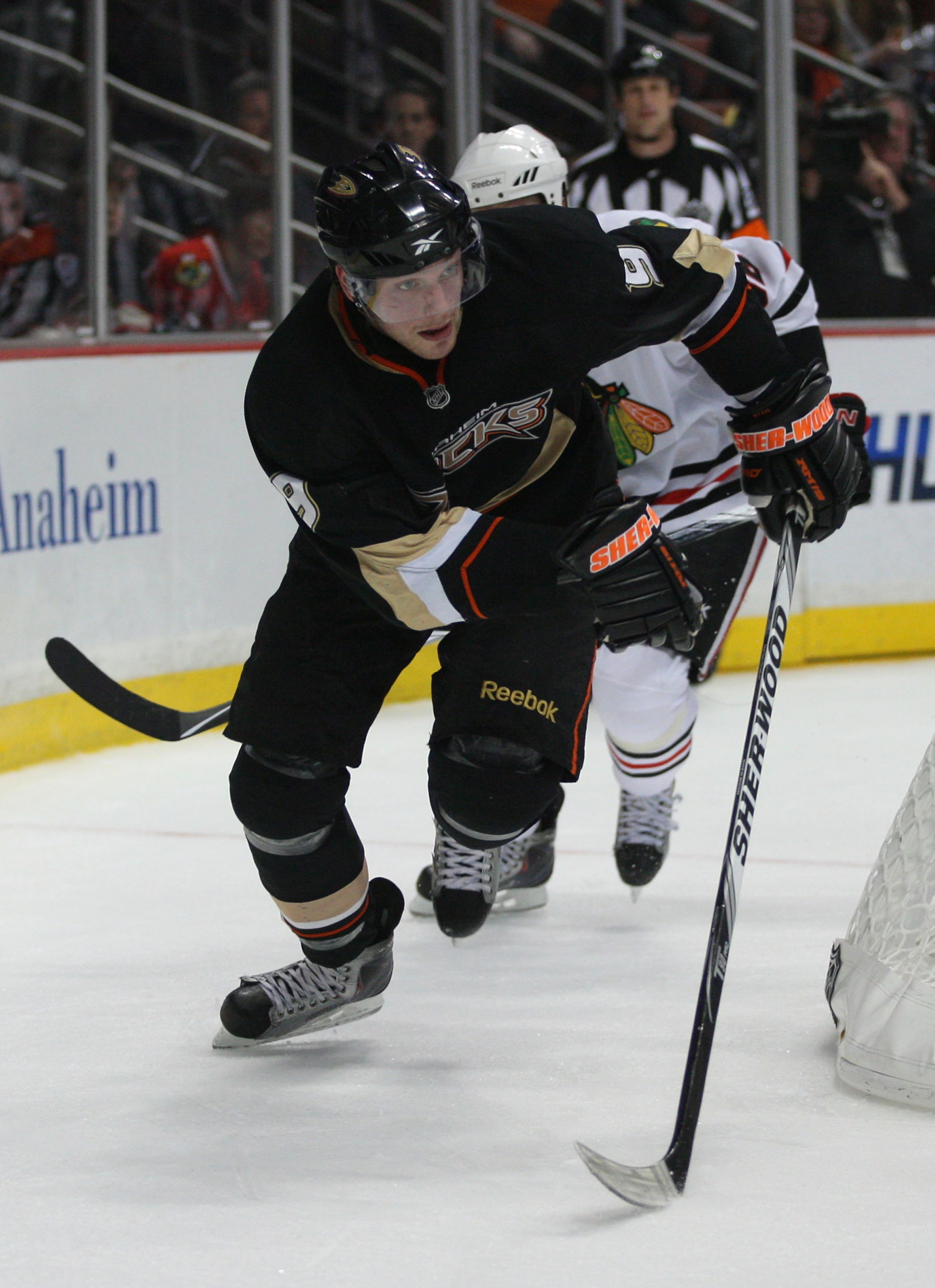 ANAHEIM, CA - JANUARY 02:  Bobby Ryan #9 of the Anaheim Ducks skates behind the net during NHL game against the Chicago Blackhawks at Honda Center on January 2, 2011 in Anaheim, California. The Ducks defeated the Blackhawks 2-1.  (Photo by Victor Decolong