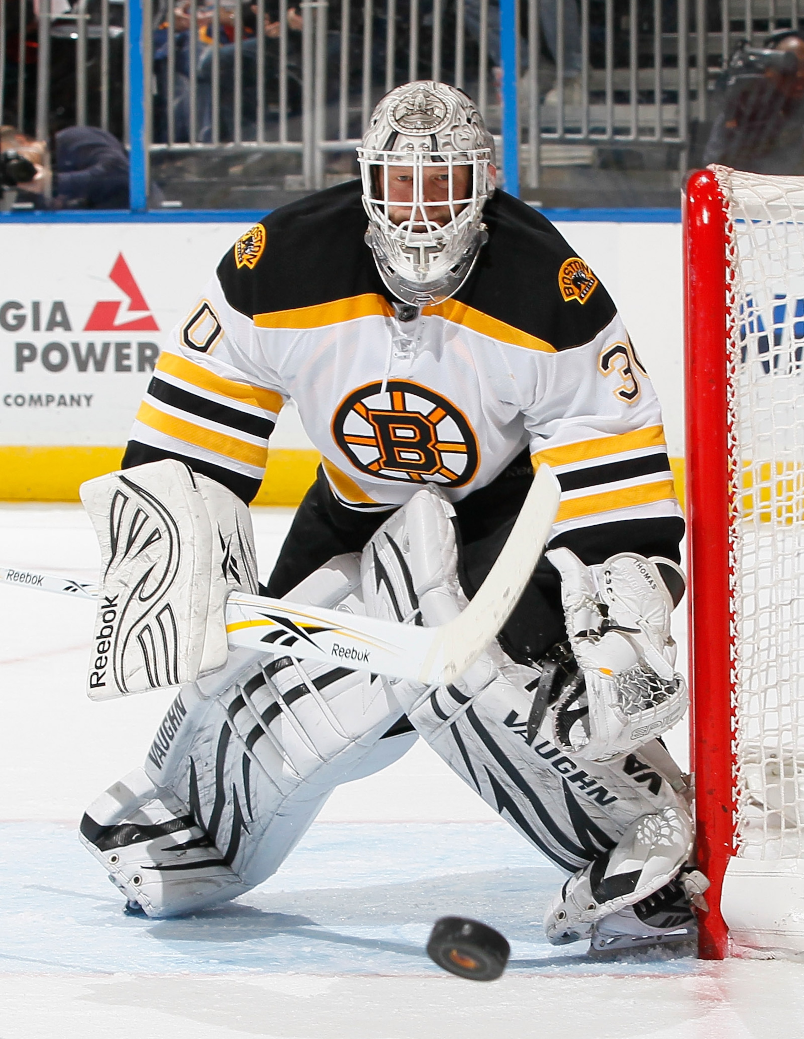 ATLANTA, GA - DECEMBER 30:  Goaltender Tim Thomas #30 of the Boston Bruins saves a shot on goal by the Atlanta Thrashers at Philips Arena on December 30, 2010 in Atlanta, Georgia.  (Photo by Kevin C. Cox/Getty Images)