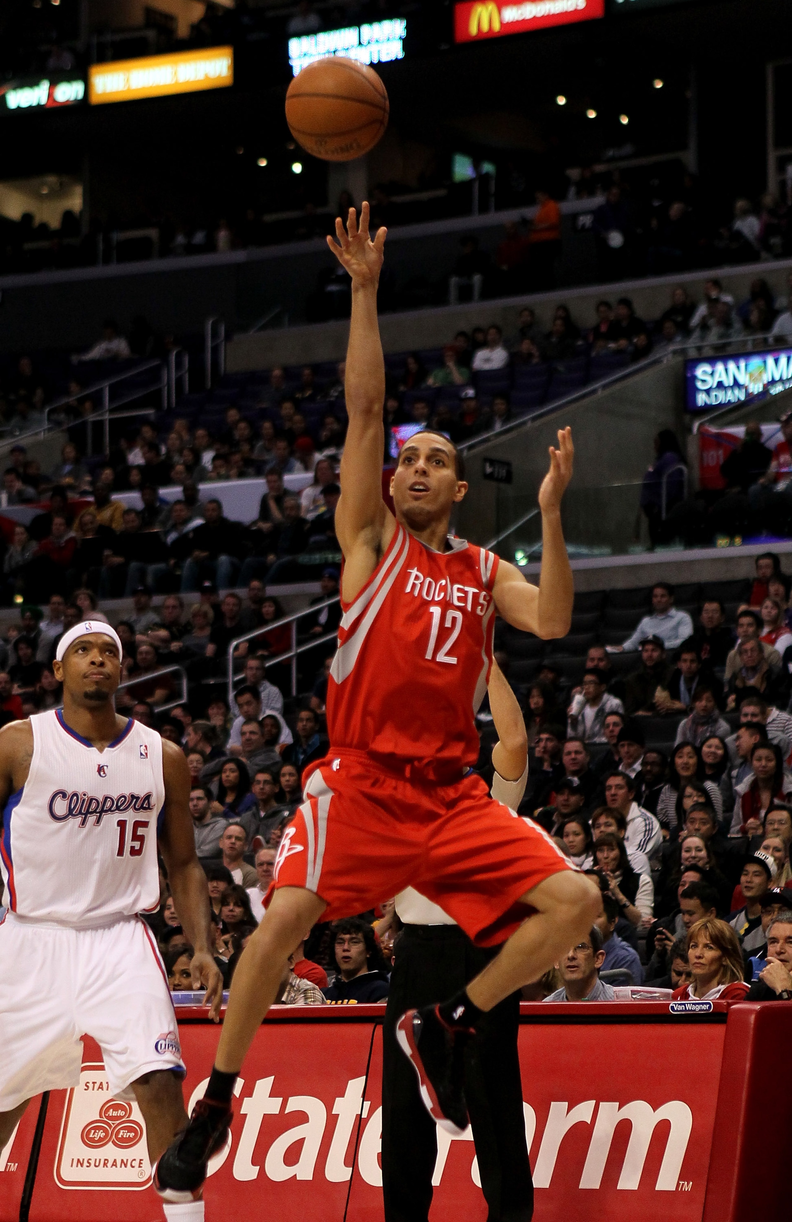 LOS ANGELES, CA - DECEMBER 22: Kevin Martin #12 of the Houston Rockets shoots against the Los Angeles Clippers at Staples Center on December 22, 2010 in Los Angeles, California. NOTE TO USER: User expressly acknowledges and agrees that, by downloading an LOS ANGELES, CA - DECEMBER 22: Kevin Martin #12 of the Houston Rockets shoots against the Los Angeles Clippers at Staples Center on December 22, 2010 in Los Angeles, California. NOTE TO USER: User expressly acknowledges and agrees that, by downloading an