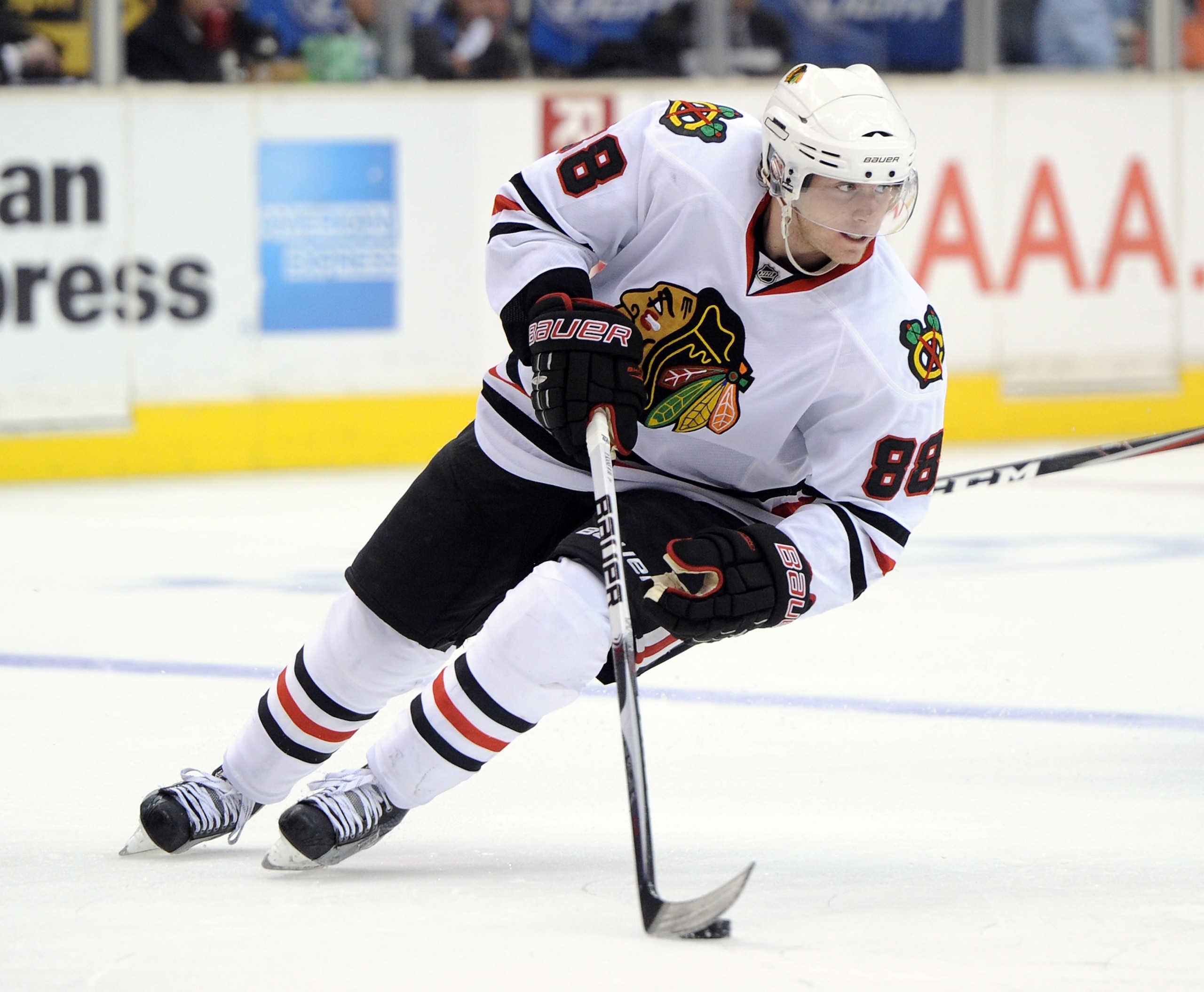 LOS ANGELES, CA - NOVEMBER 27:  Patrick Kane #88 of the Chicago Blackhawks turns with the puck during the game against the Los Angeles Kings at Staples Center on November 27, 2010 in Los Angeles, California.  (Photo by Harry How/Getty Images)
