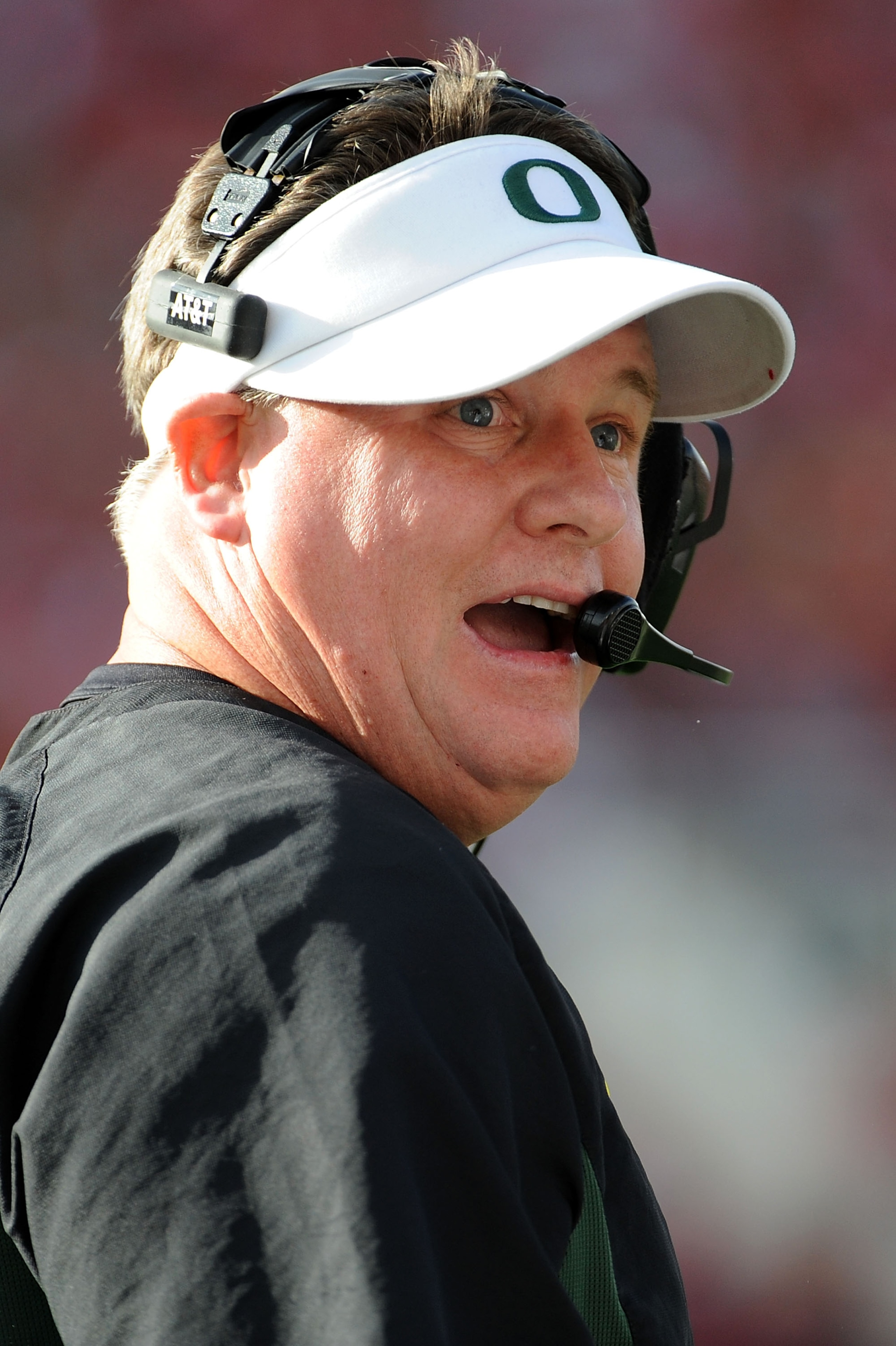 PASADENA, CA - JANUARY 01: Head coach Chip Kelly of the Oregon Ducks stands on the sidelines during the game against the Ohio State Buckeyes at the 96th Rose Bowl game on January 1, 2010 in Pasadena, California. (Photo by Harry How/Getty Images) PASADENA, CA - JANUARY 01: Head coach Chip Kelly of the Oregon Ducks stands on the sidelines during the game against the Ohio State Buckeyes at the 96th Rose Bowl game on January 1, 2010 in Pasadena, California. (Photo by Harry How/Getty Images)