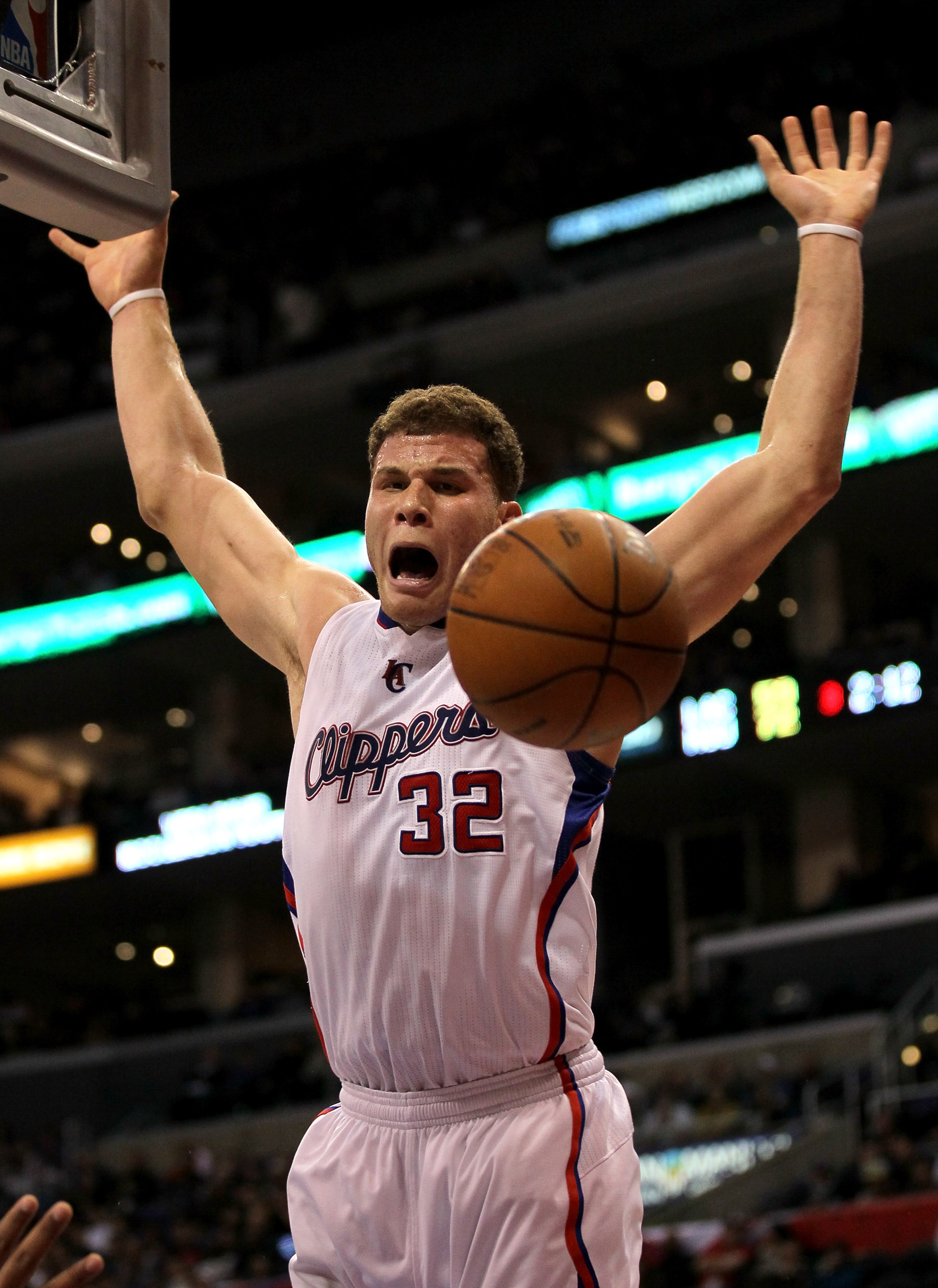 LOS ANGELES, CA - DECEMBER 22: Blake Griffin #32 of the Los Angeles Clippers reacts as he can't control the ball against the Houston Rockets at Staples Center on December 22, 2010 in Los Angeles, California. The Rockets won 97-92. NOTE TO USER: User exp LOS ANGELES, CA - DECEMBER 22: Blake Griffin #32 of the Los Angeles Clippers reacts as he can't control the ball against the Houston Rockets at Staples Center on December 22, 2010 in Los Angeles, California. The Rockets won 97-92. NOTE TO USER: User exp