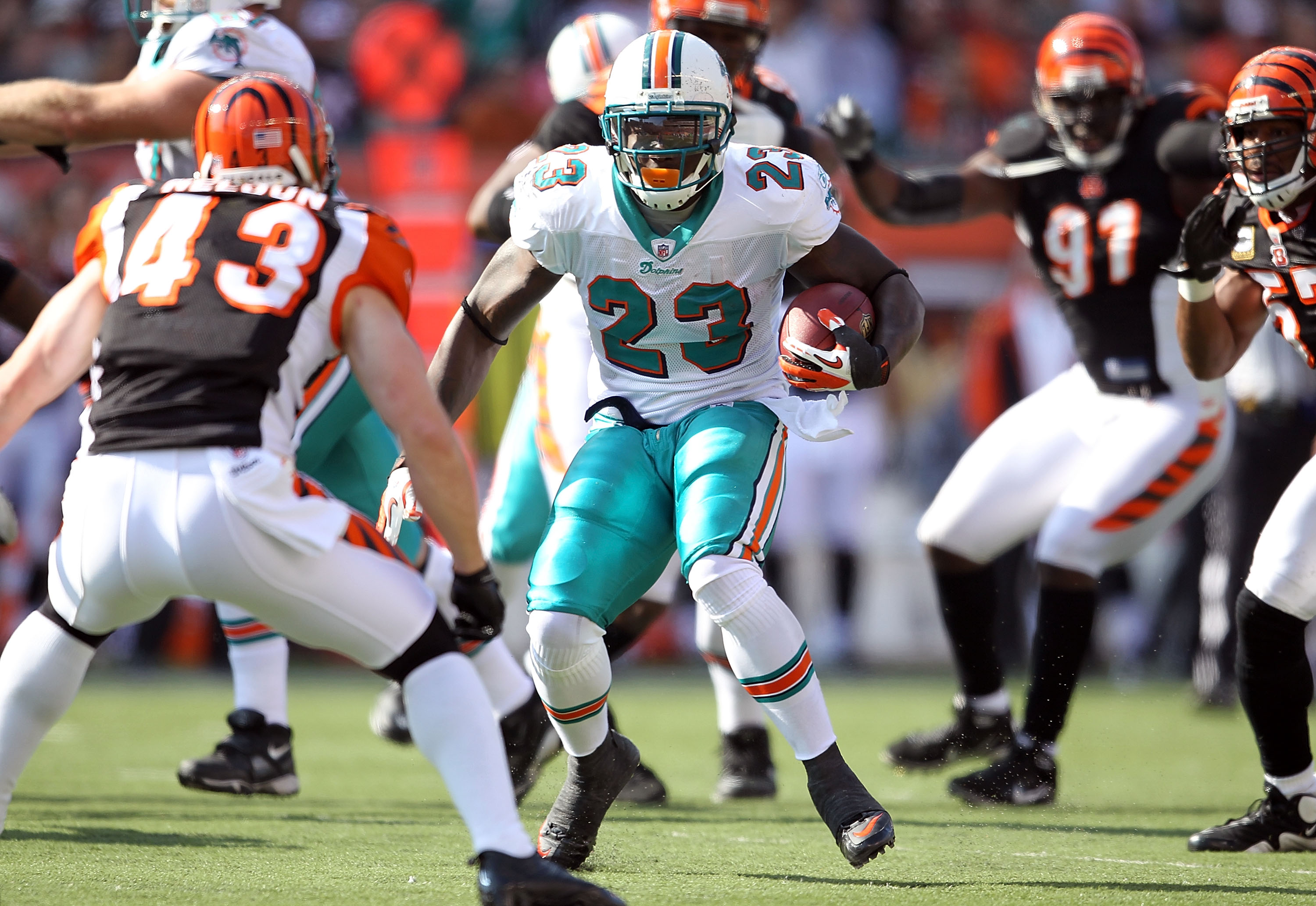 NFL Predictions: Top 10 Landing Spots for Ronnie Brown, News, Scores,  Highlights, Stats, and Rumors