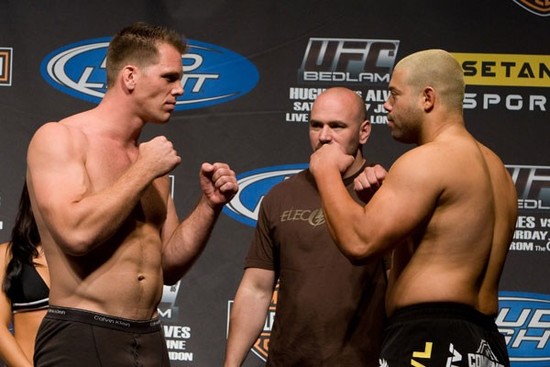 Chris Lytle secures $130,000 choke against Dan Hardy at UFC Live 5, UFC  News