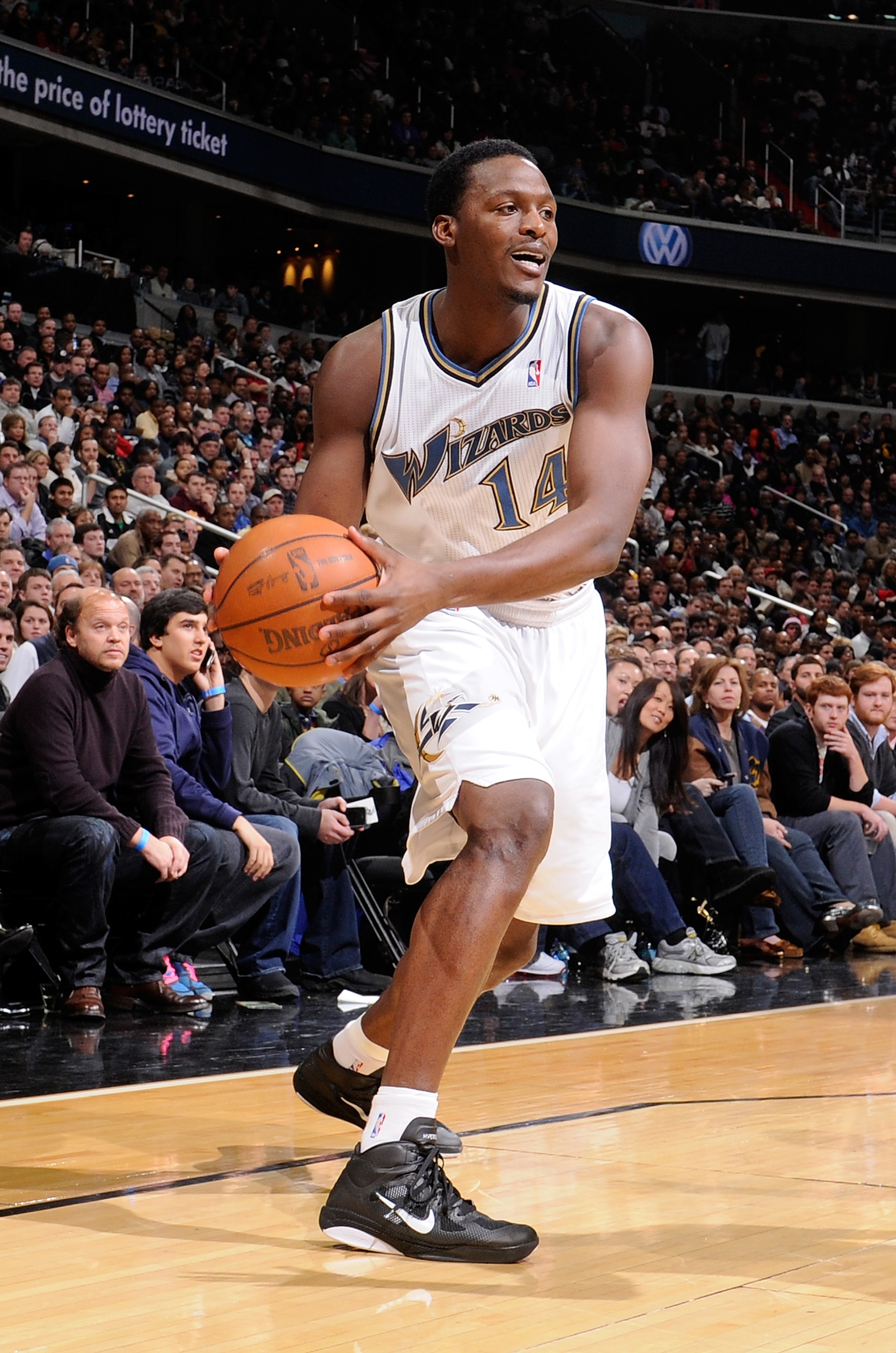 WASHINGTON, DC - DECEMBER 18:  Al Thornton #14 of the Washington Wizards  handles the ball against the Miami Heat at the Verizon Center on December 18, 2010 in Washington, DC. NOTE TO USER: User expressly acknowledges and agrees that, by downloading and o