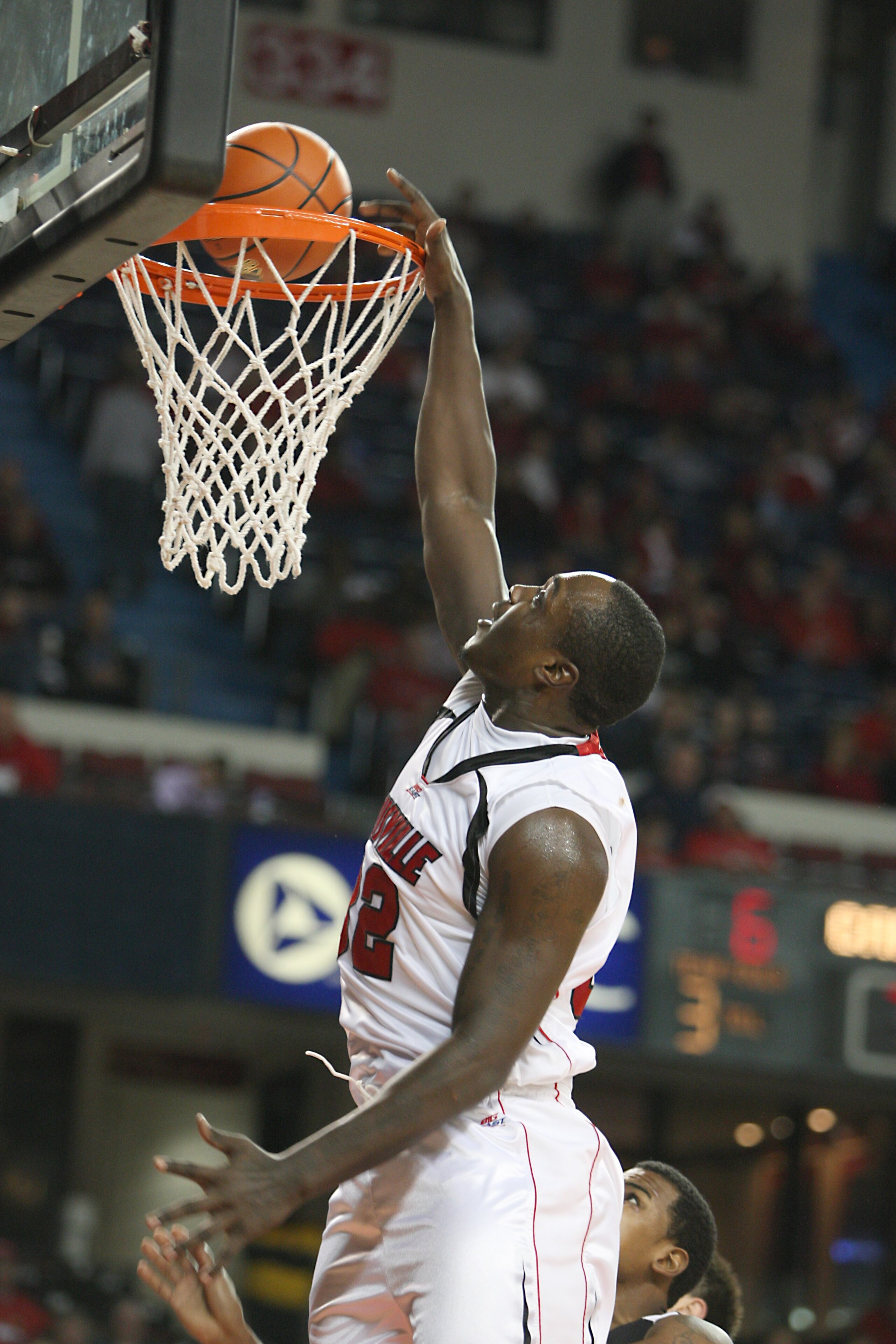 LOUISVILLE, KY - OCTOBER 29: Derrick Caracter #32 of the Louisville Cardinals dunks the ball during the game against the Carleton Ravens on October 29, 2007 at Freedom Hall in Louisville, Kentucky. (Photo by Andy Lyons/Getty Images) LOUISVILLE, KY - OCTOBER 29: Derrick Caracter #32 of the Louisville Cardinals dunks the ball during the game against the Carleton Ravens on October 29, 2007 at Freedom Hall in Louisville, Kentucky. (Photo by Andy Lyons/Getty Images)