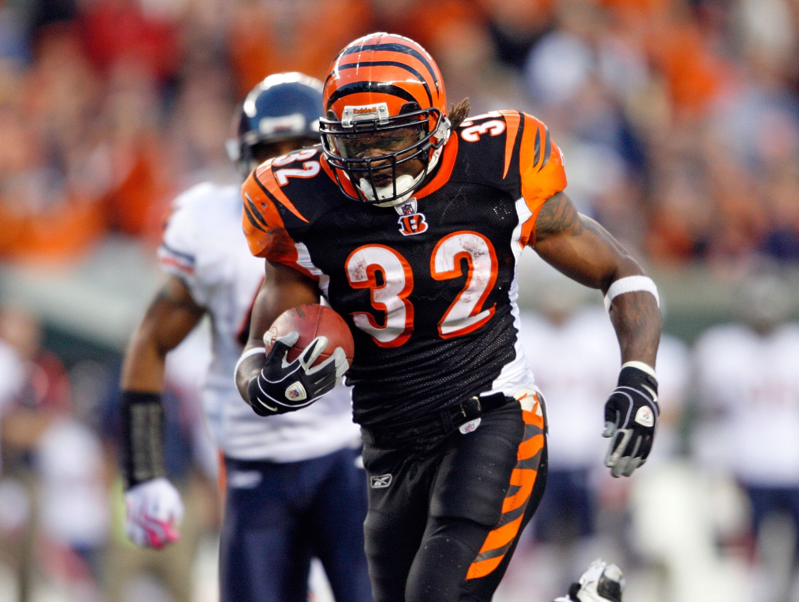 CINCINNATI - OCTOBER 25: Cedric Benson #32 of the Cincinnati Bengals runs with the ball during the NFL game against the Chicago Bears at Paul Brown Stadium on October 25, 2009 in Cincinnati, Ohio. The Bengals won 45-10. (Photo by Andy Lyons/Getty Image CINCINNATI - OCTOBER 25: Cedric Benson #32 of the Cincinnati Bengals runs with the ball during the NFL game against the Chicago Bears at Paul Brown Stadium on October 25, 2009 in Cincinnati, Ohio. The Bengals won 45-10. (Photo by Andy Lyons/Getty Image