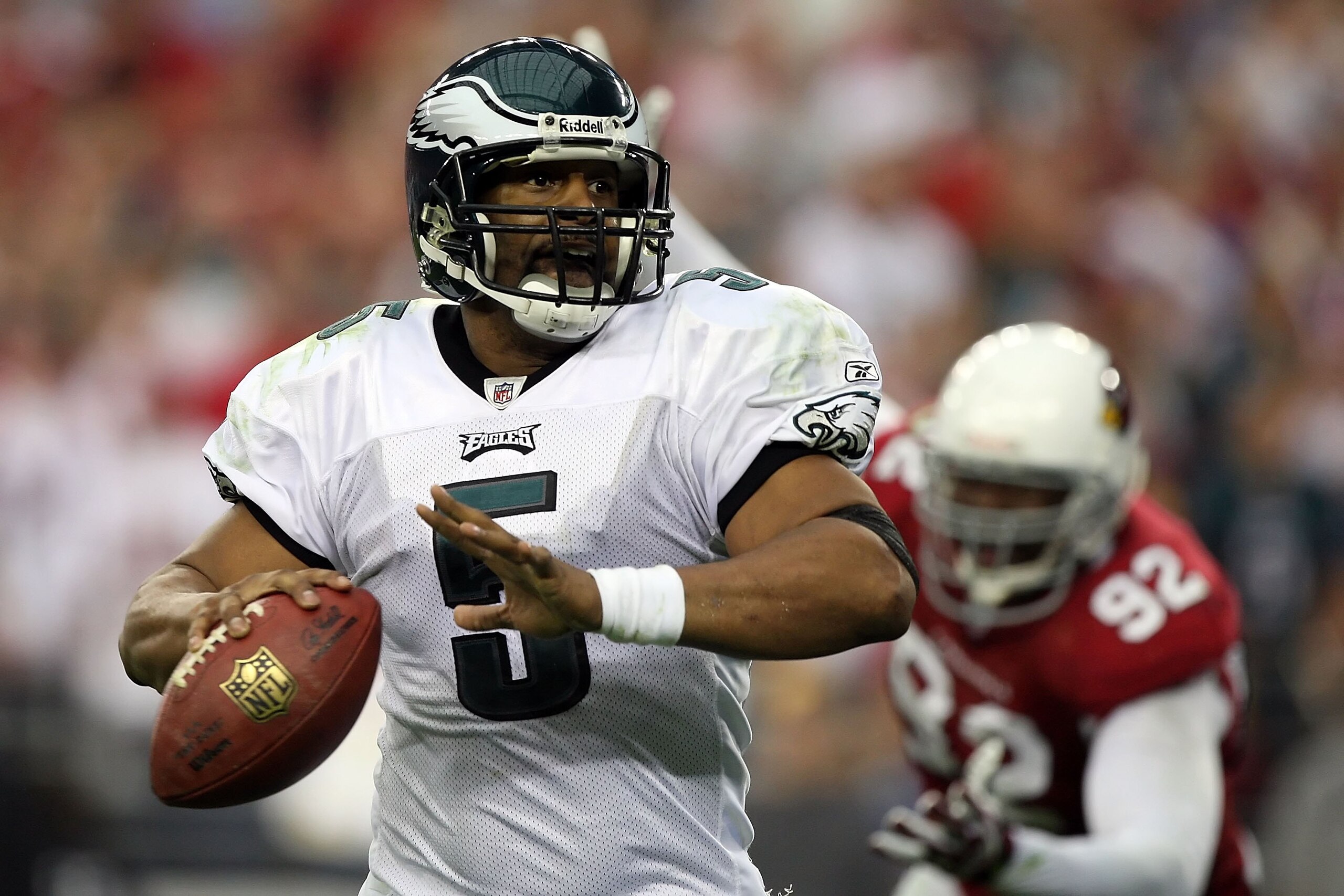GLENDALE, AZ - JANUARY 18:  Quarterback Donovan McNabb #5 of the Philadelphia Eagles looks to throw the ball during the NFC championship game against the Arizona Cardinals on January 18, 2009 at University of Phoenix Stadium in Glendale, Arizona.  (Photo
