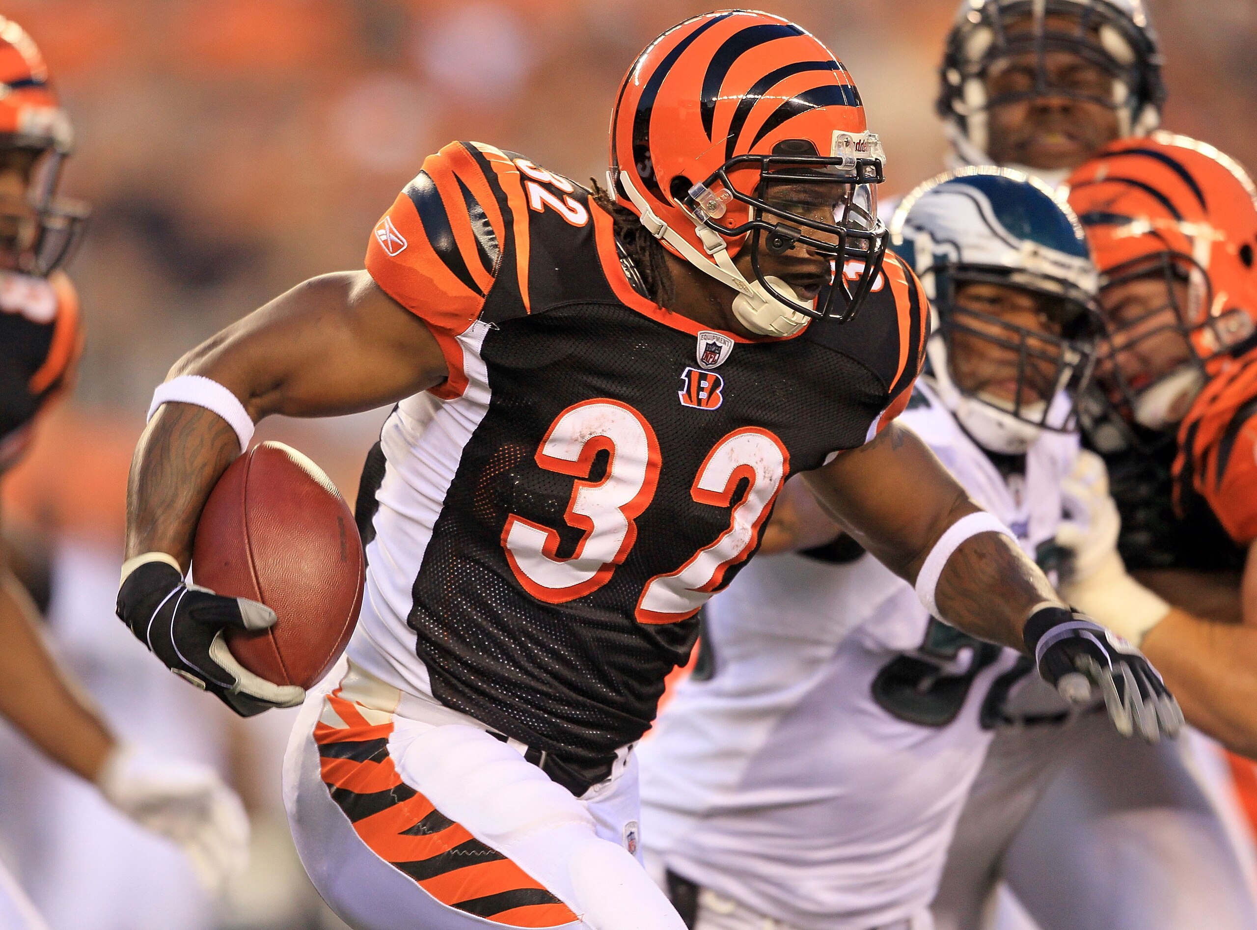 CINCINNATI - AUGUST 20: Cedric Benson #32 of the Cincinnati Bengals runs with the ball during the NFL preseason game against the Philadelphia Eagles at Paul Brown Stadium on August 20, 2010 in Cincinnati, Ohio. (Photo by Andy Lyons/Getty Images) CINCINNATI - AUGUST 20: Cedric Benson #32 of the Cincinnati Bengals runs with the ball during the NFL preseason game against the Philadelphia Eagles at Paul Brown Stadium on August 20, 2010 in Cincinnati, Ohio. (Photo by Andy Lyons/Getty Images)
